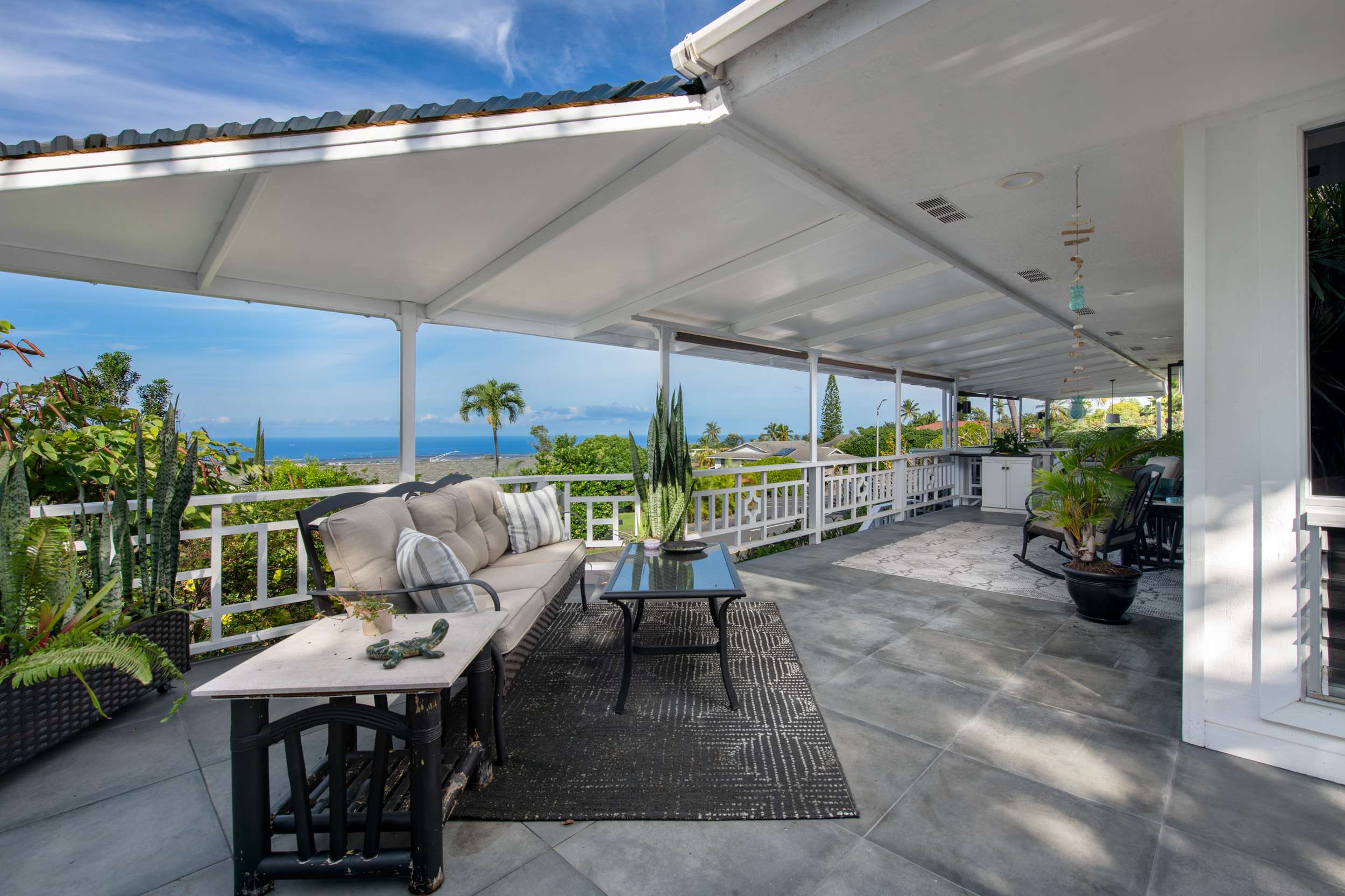 Kailua-kona, HI 96740,73-1238 KAIMINANI DR