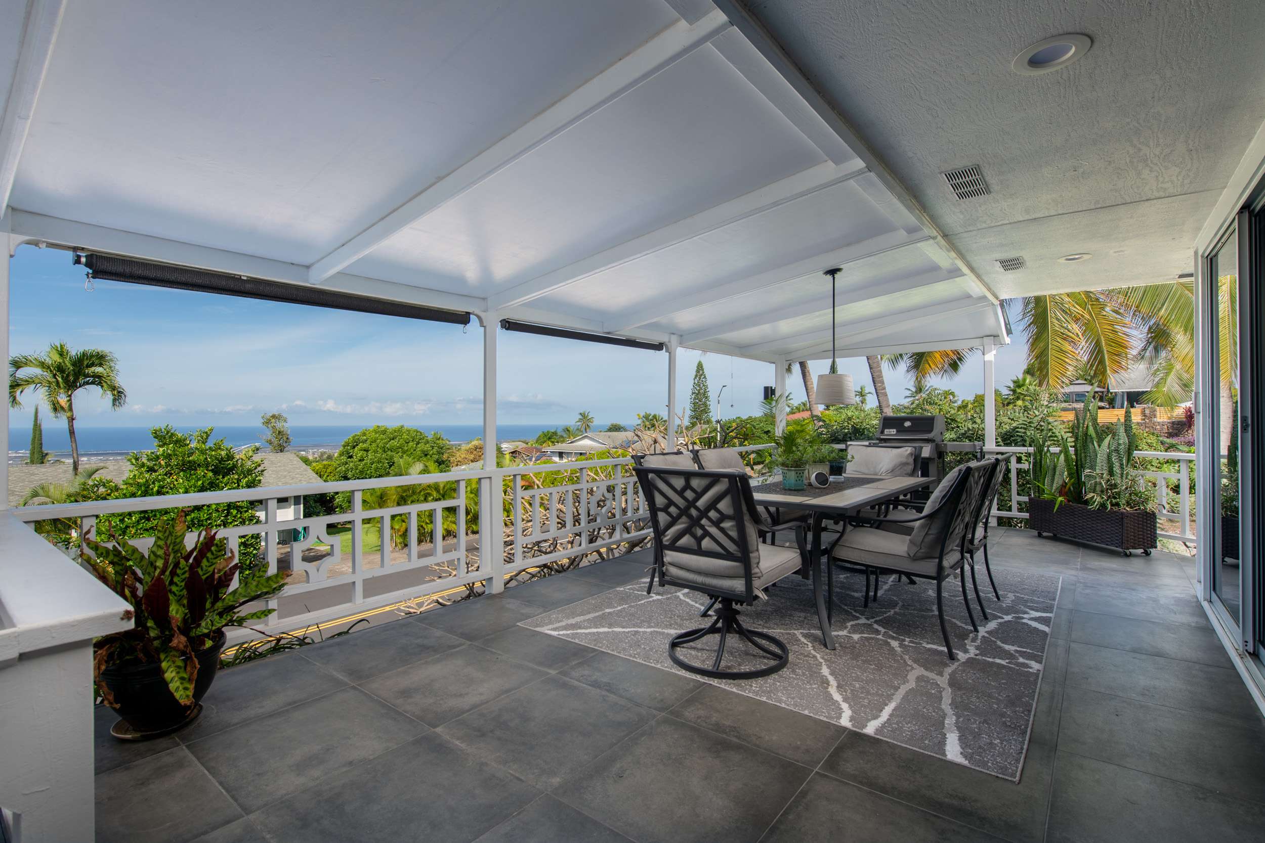 Kailua-kona, HI 96740,73-1238 KAIMINANI DR