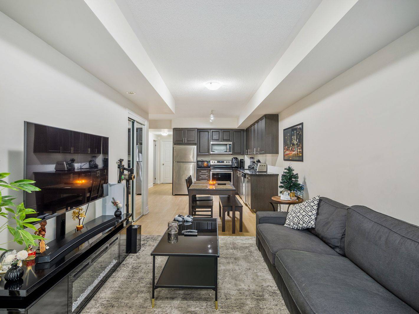 Toronto E11, ON M1B 0E3,8825 Sheppard AVE E #101