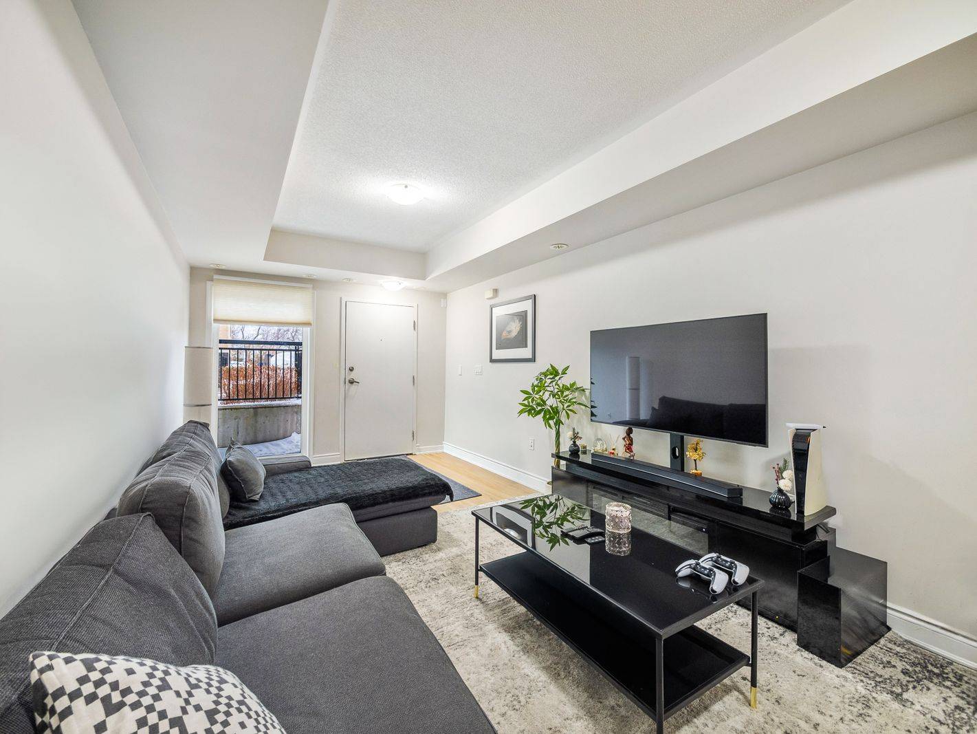 Toronto E11, ON M1B 0E3,8825 Sheppard AVE E #101