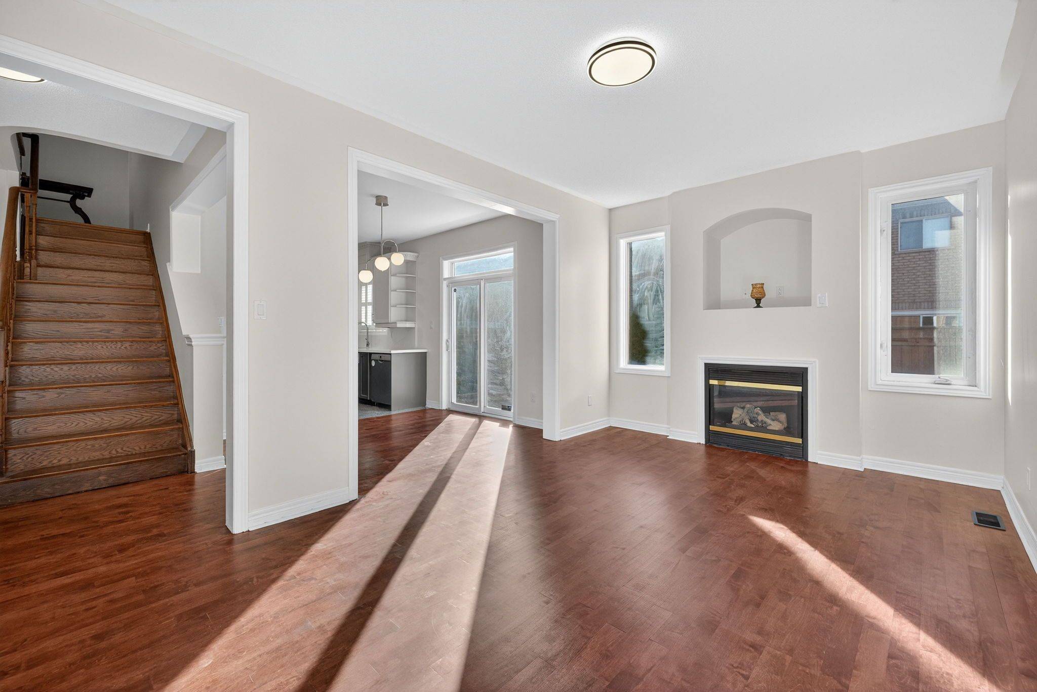 Vaughan, ON L4H 3E1,94 Destino CRES