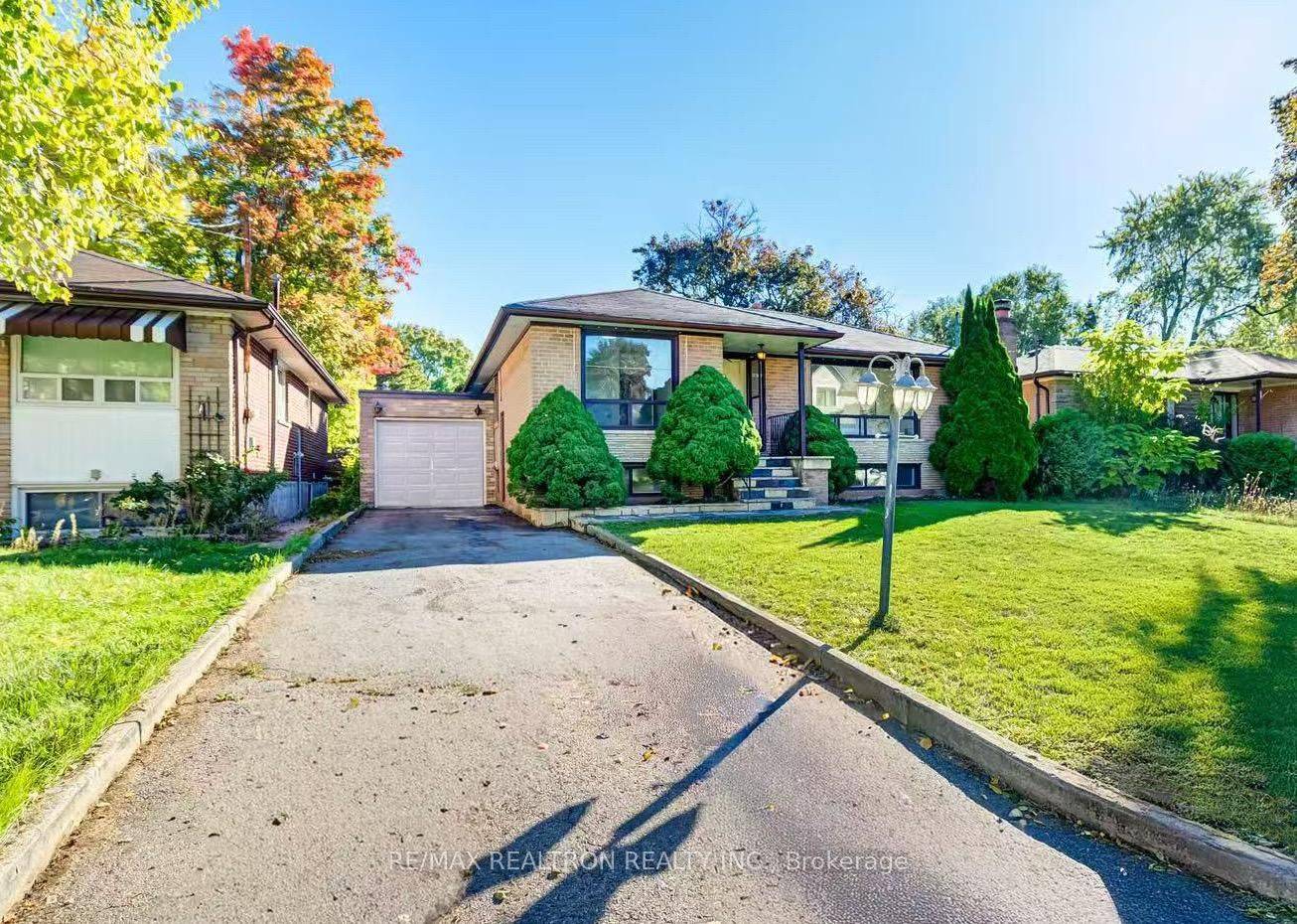 Richmond Hill, ON L4C 2E5,31 Sussex AVE