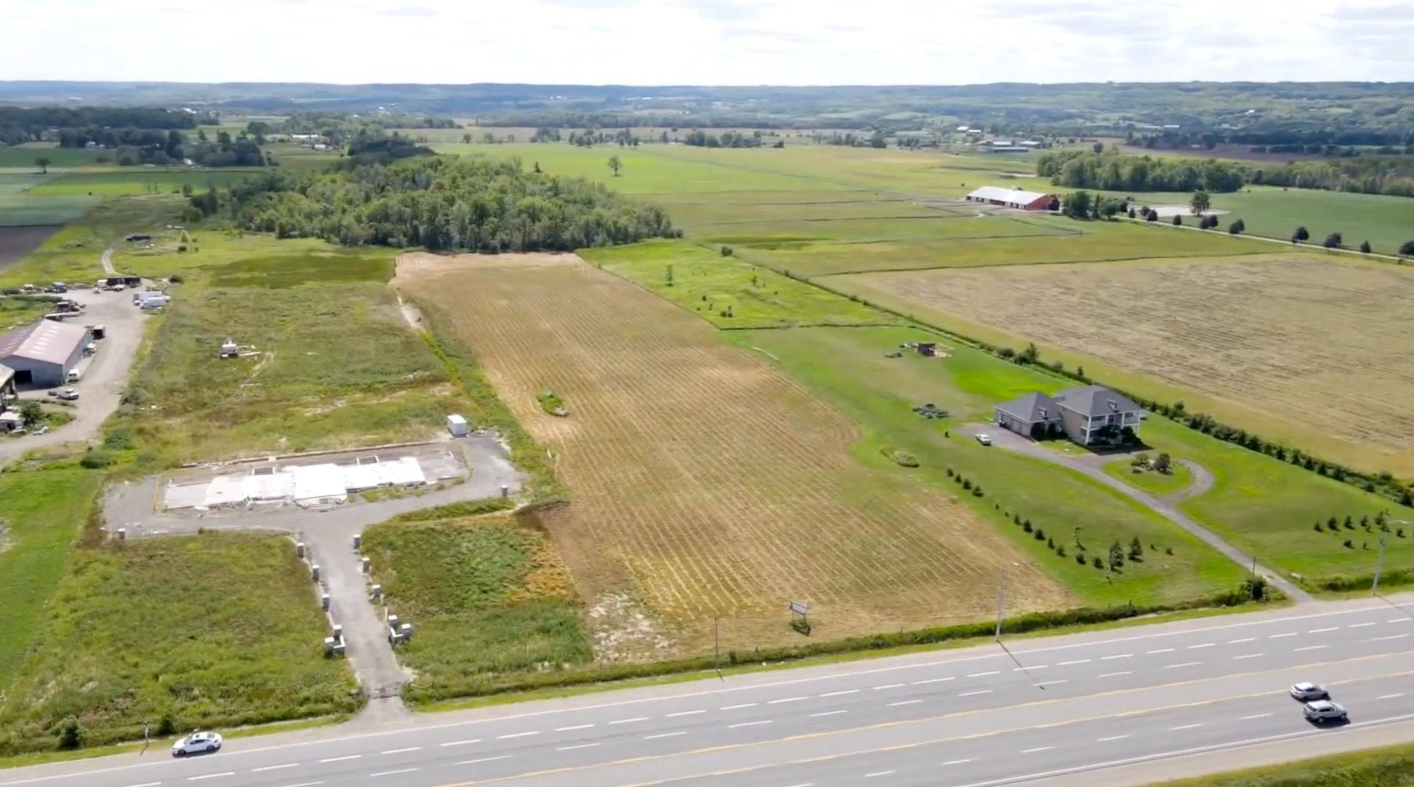 Caledon, ON L7C 2C2,0 Hurontario ST