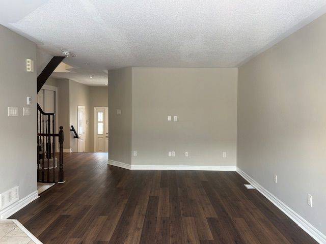 Kanata, ON K2T 0L1,29 Fallengale CRES W