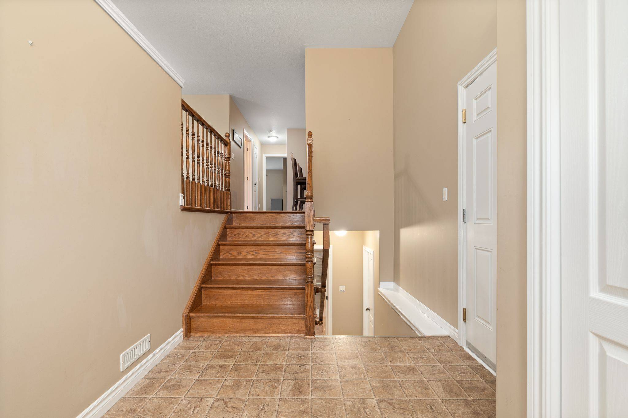 Belleville, ON K8N 5Z6,43 Follwell CRES