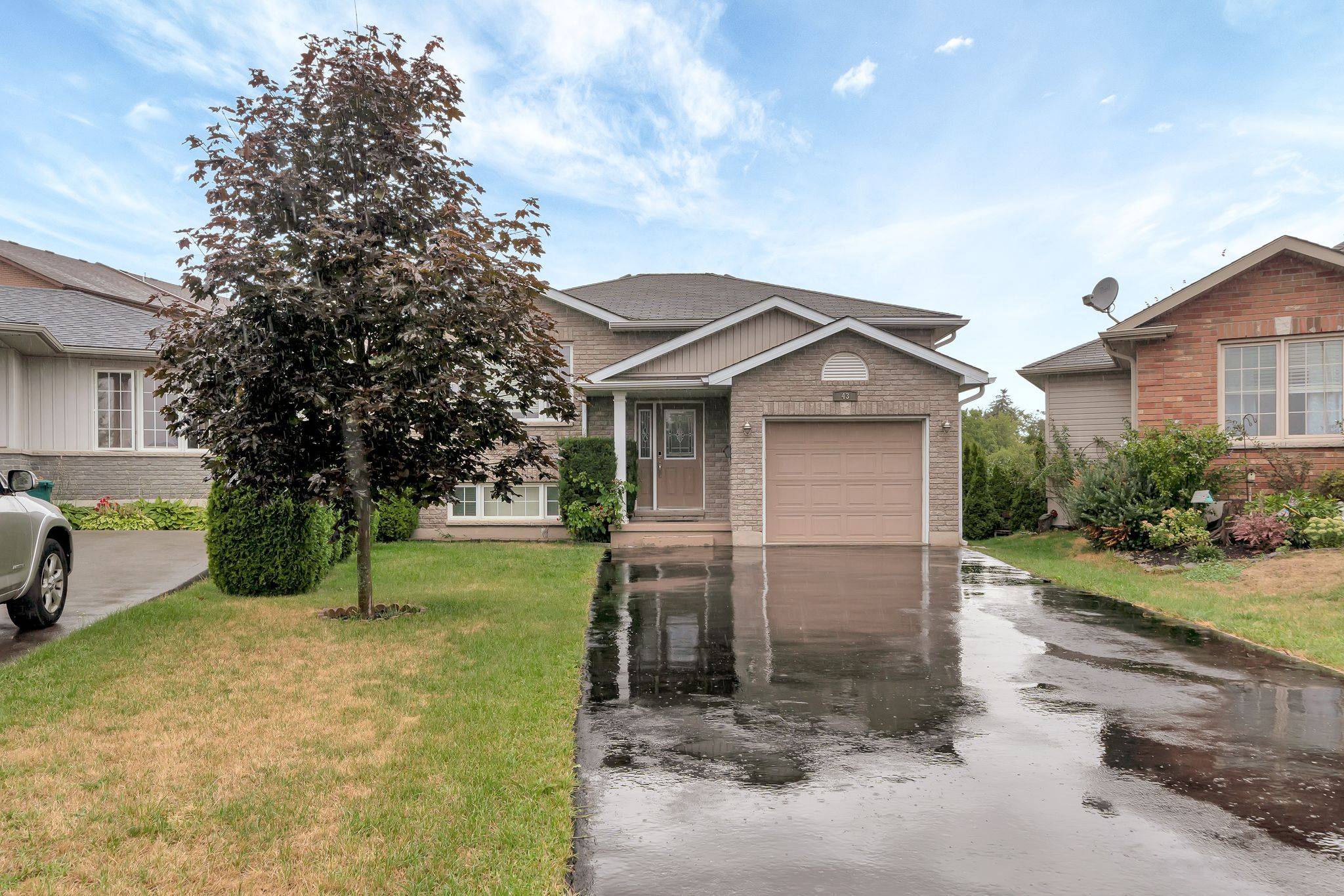 Belleville, ON K8N 5Z6,43 Follwell CRES