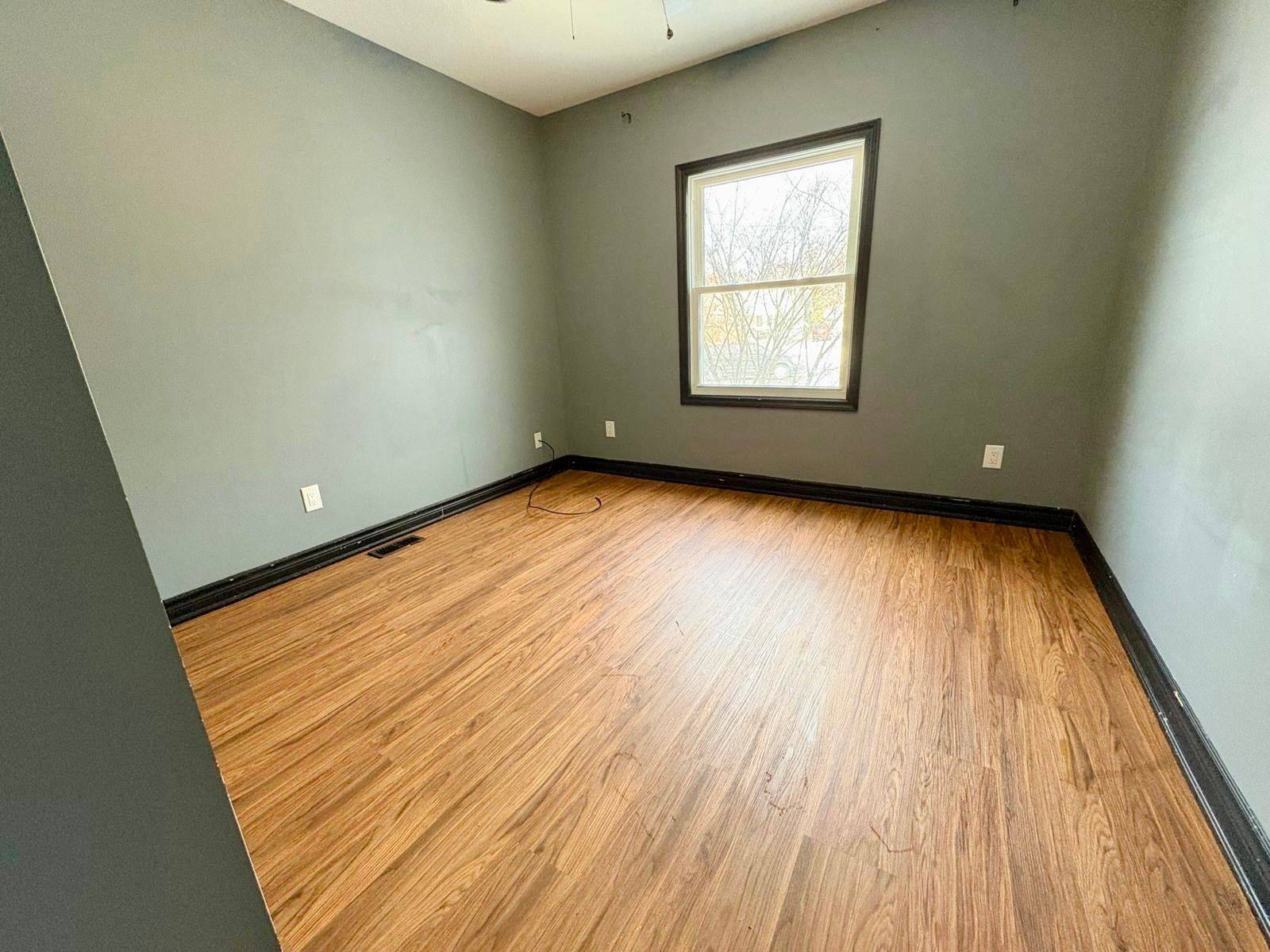 Niagara Falls, ON L2G 5S6,5815 Dorchester RD