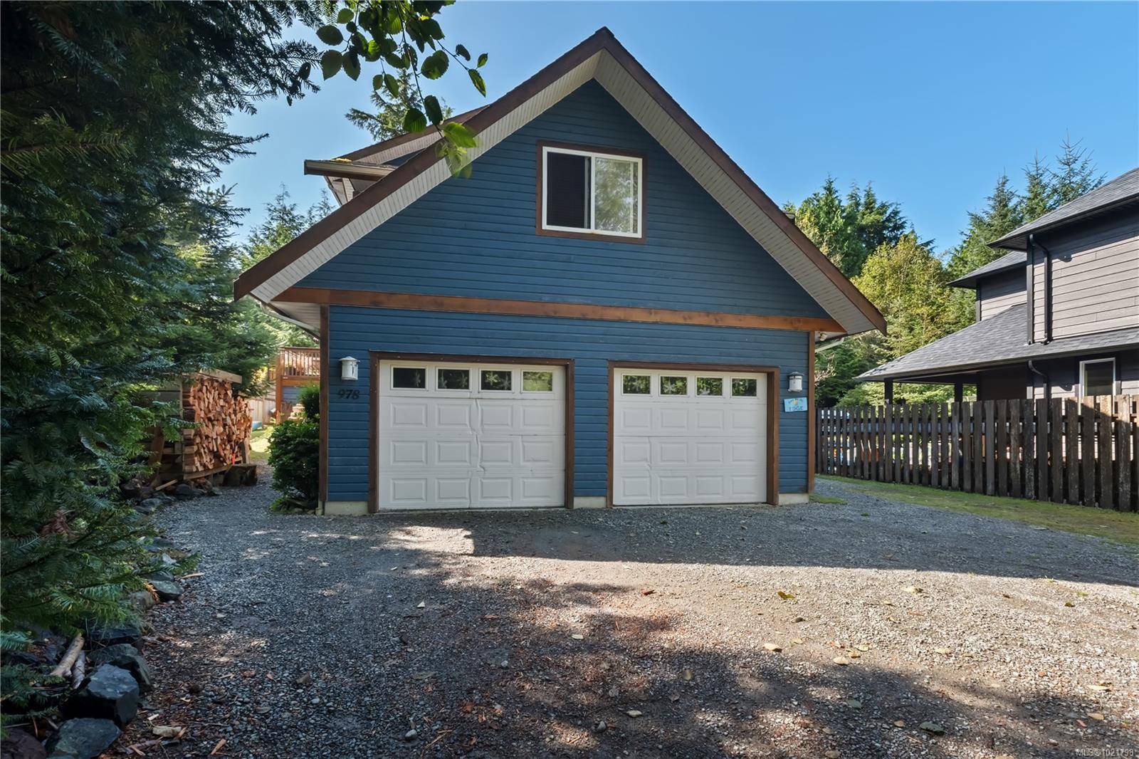 Ucluelet, BC V0R 3A0,978 Peninsula Rd