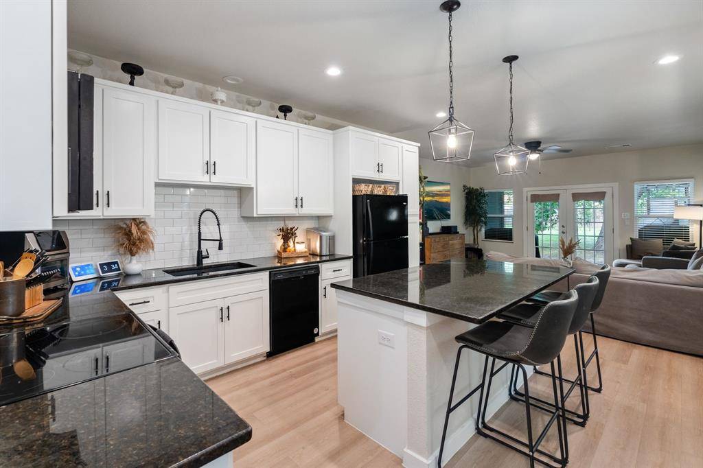 Quinlan, TX 75474,109 N James Street