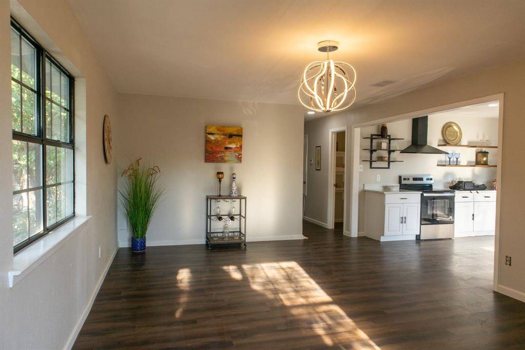 Dallas, TX 75212,4026 Aransas Street