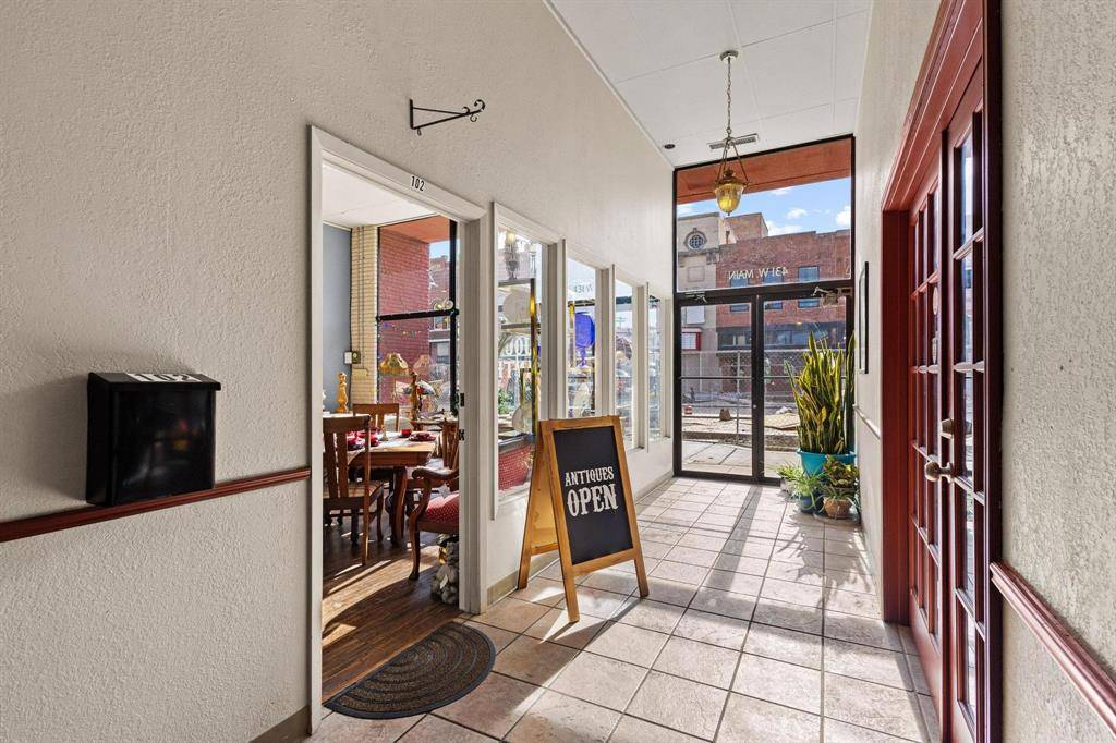 Denison, TX 75020,431 W Main Street