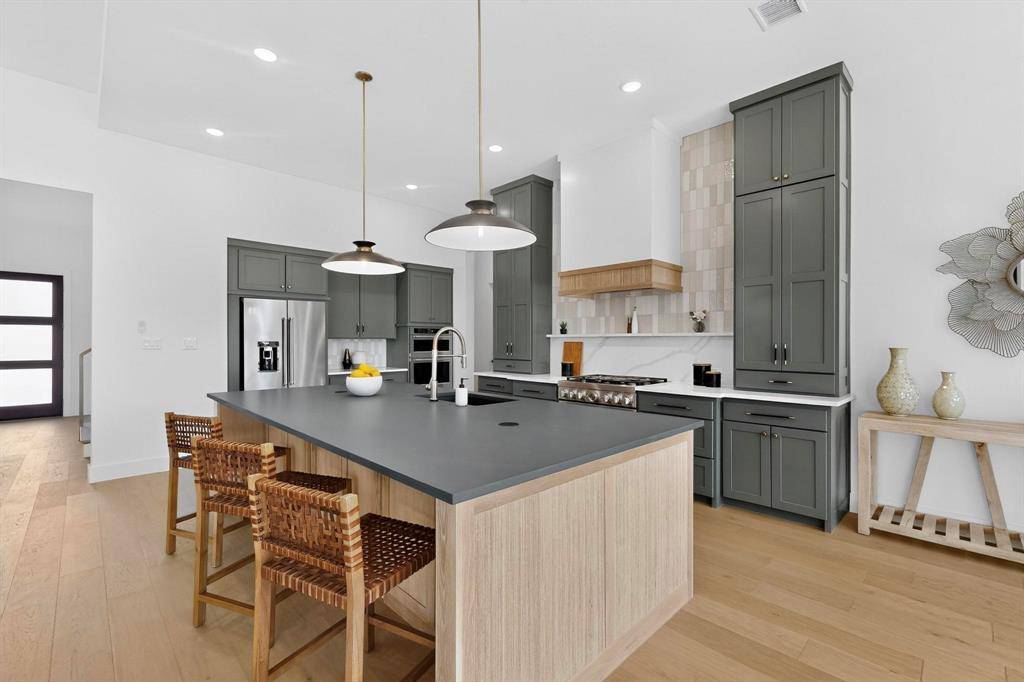 Arlington, TX 76005,1770 Coopers Hawk Drive