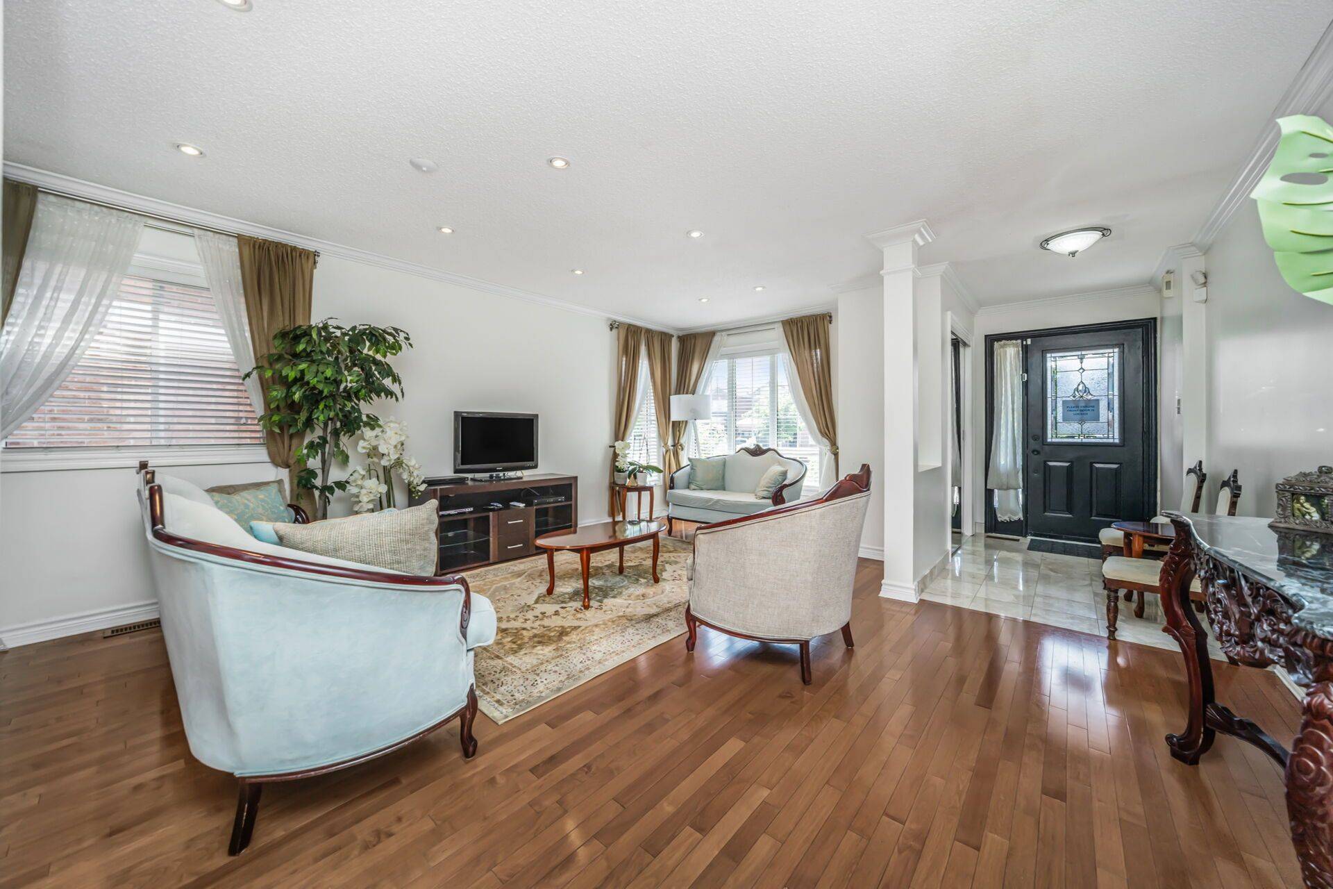 Brampton, ON L6P 1B1,19 Hollowgrove BLVD