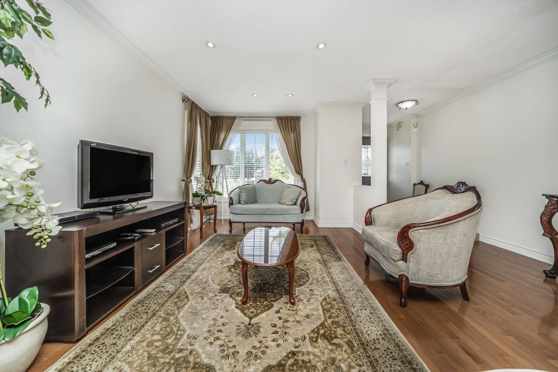 Brampton, ON L6P 1B1,19 Hollowgrove BLVD