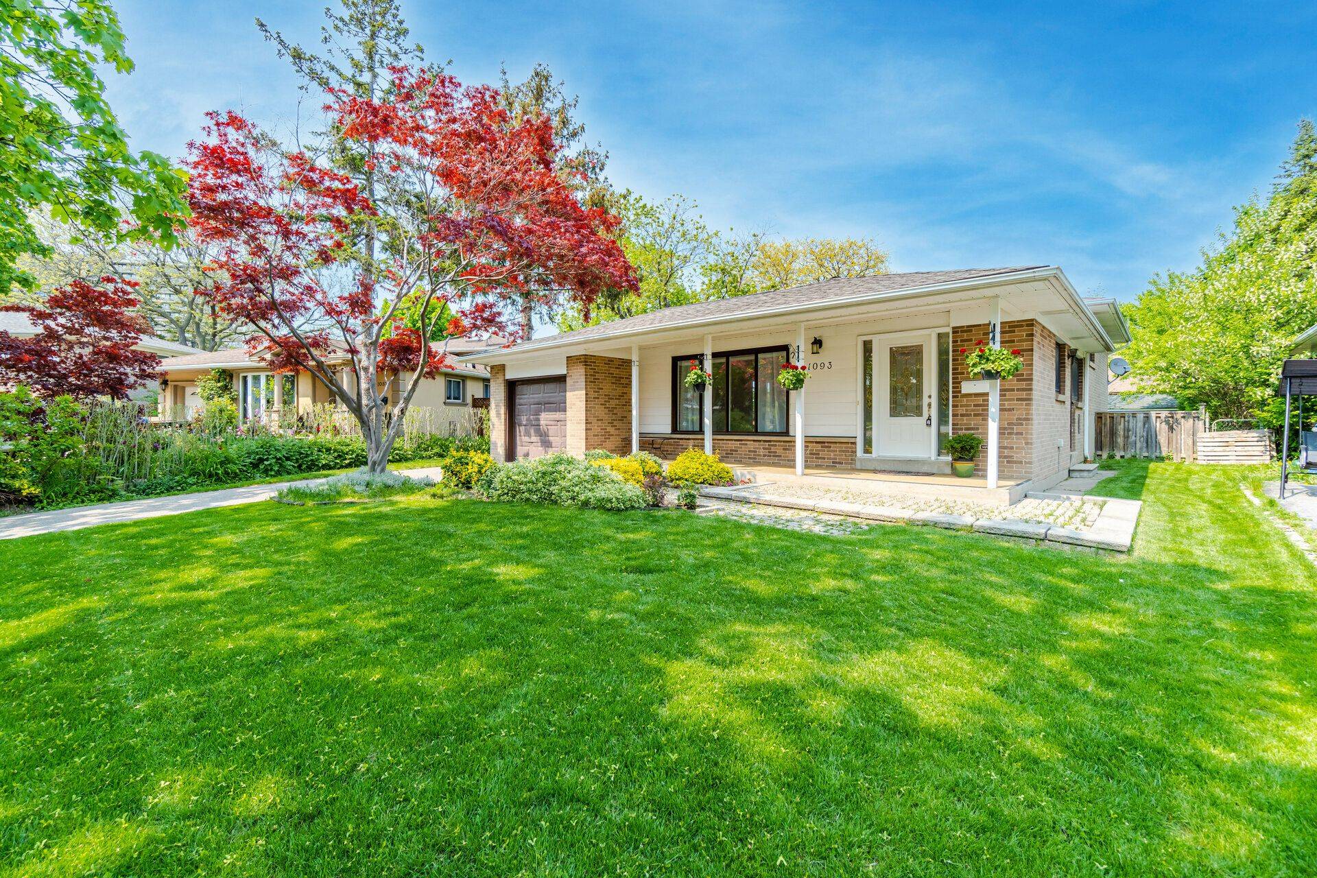 Mississauga, ON L4Y 2L3,1093 Parthia CRES