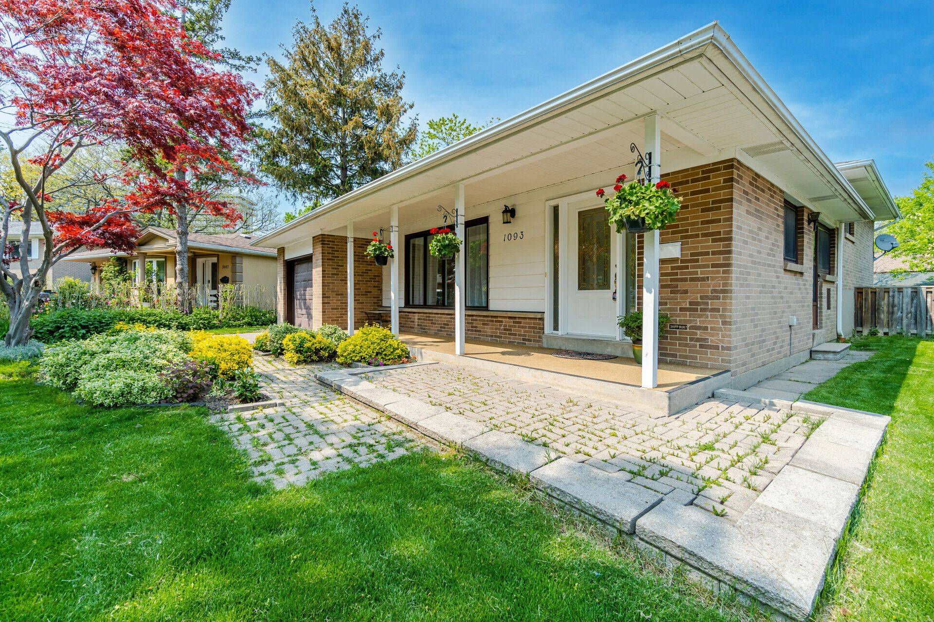 Mississauga, ON L4Y 2L3,1093 Parthia CRES