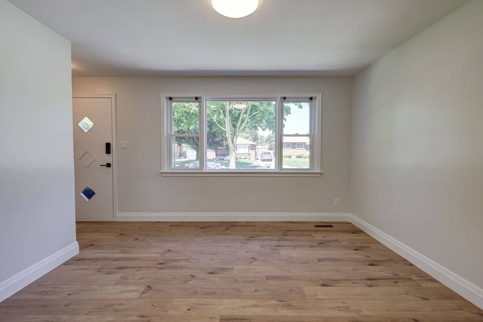 London East, ON N5W 1Z2,1805 Whitehall DR