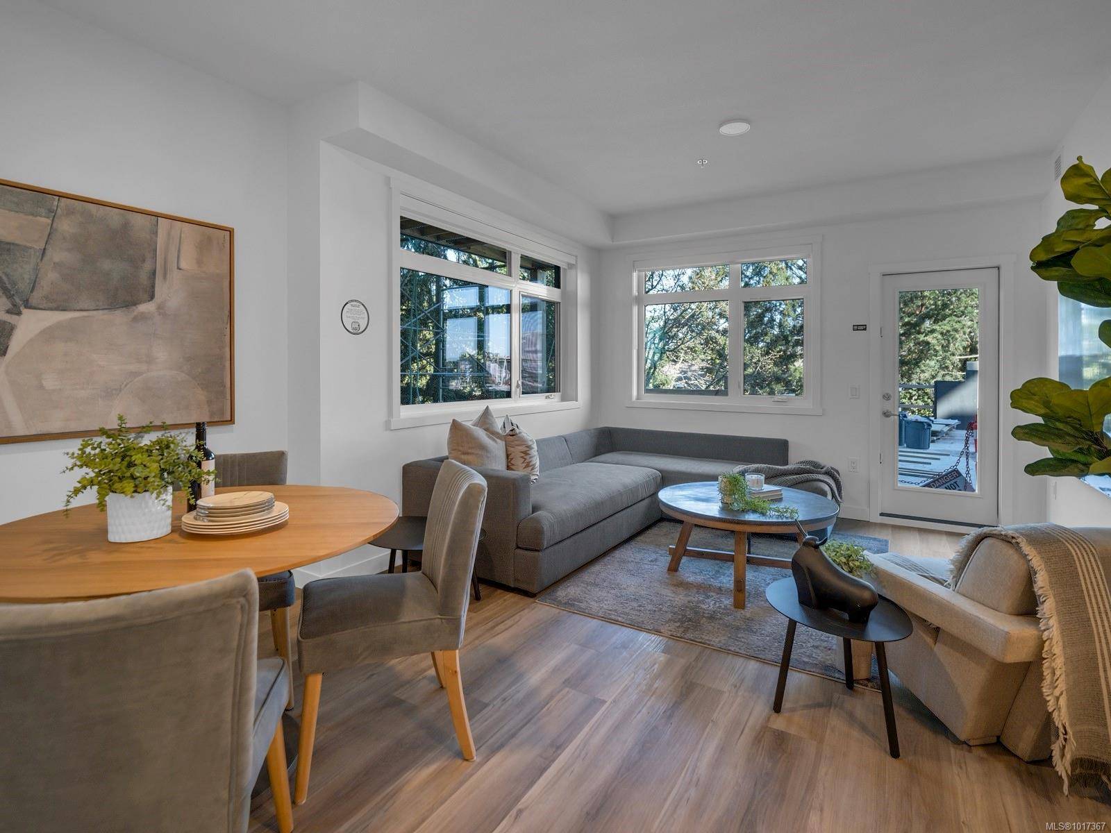 Langford, BC V9B 7E8,2390 City Gate Blvd #201