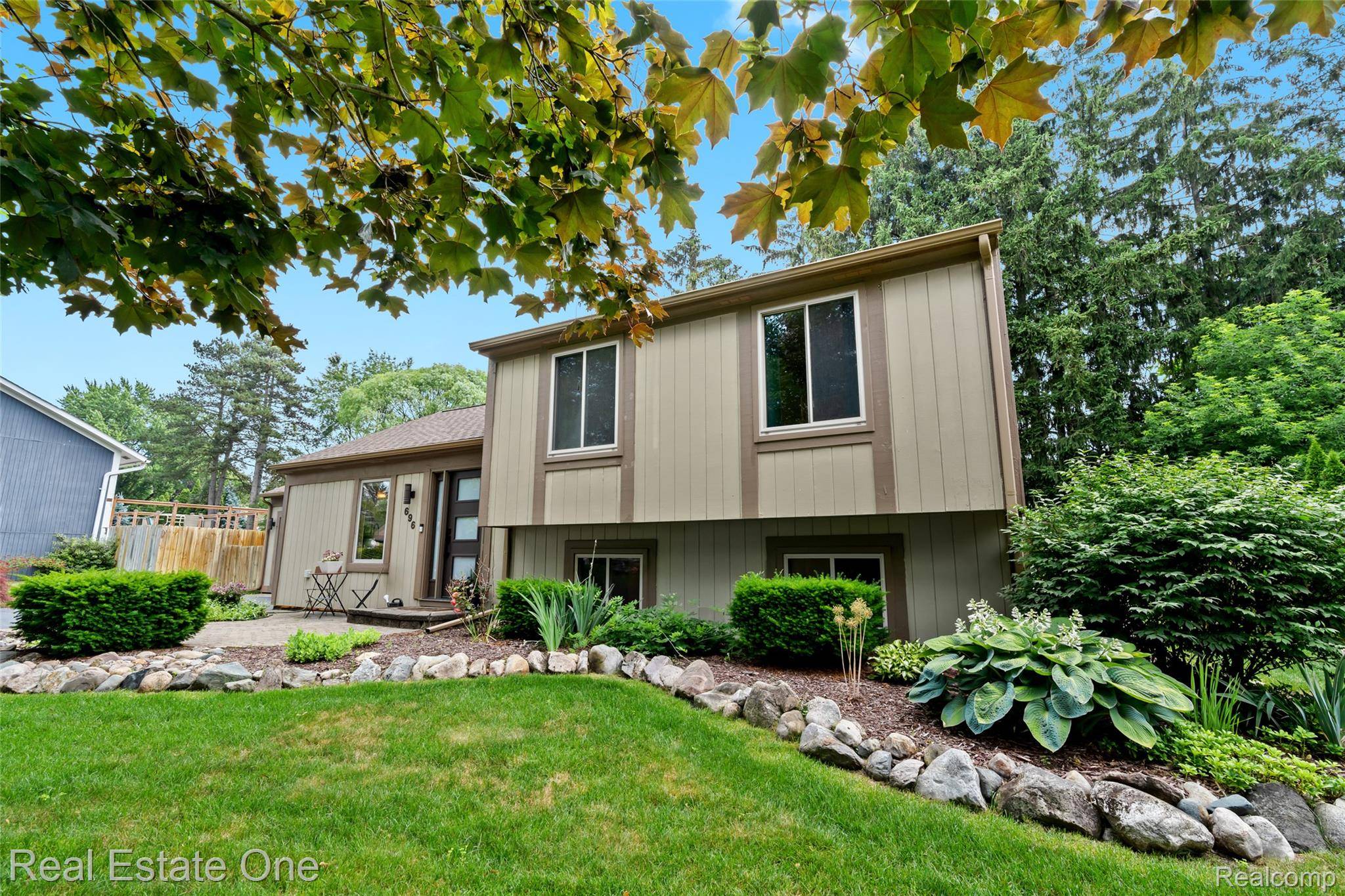 Waterford, MI 48327,696 Estes CT