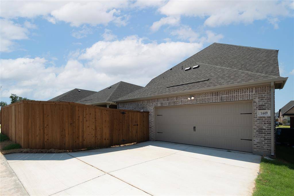 Justin, TX 76247,1449 Sun Garden Way