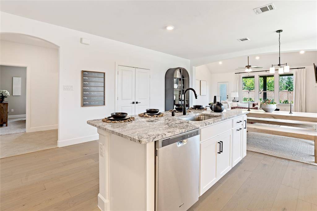 Venus, TX 76065,7117 Mullein Lane