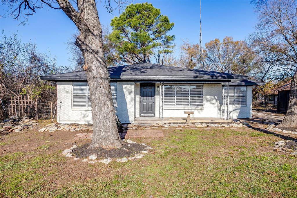 Cleburne, TX 76031,1501 E Henderson Street