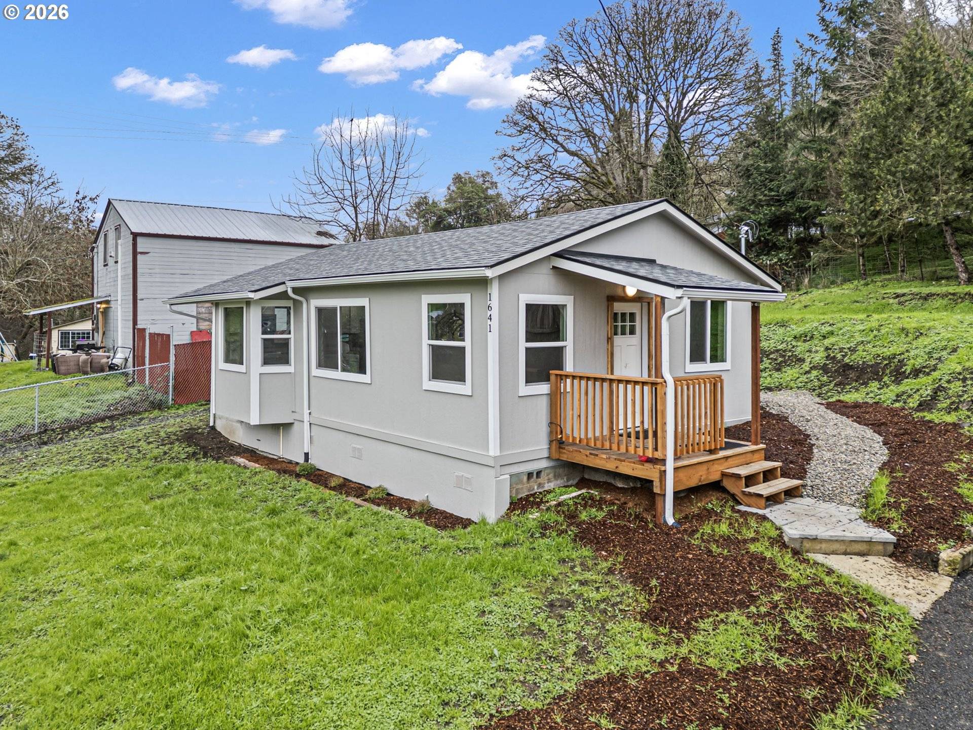 Roseburg, OR 97470,1641 SE MARSTERS AVE