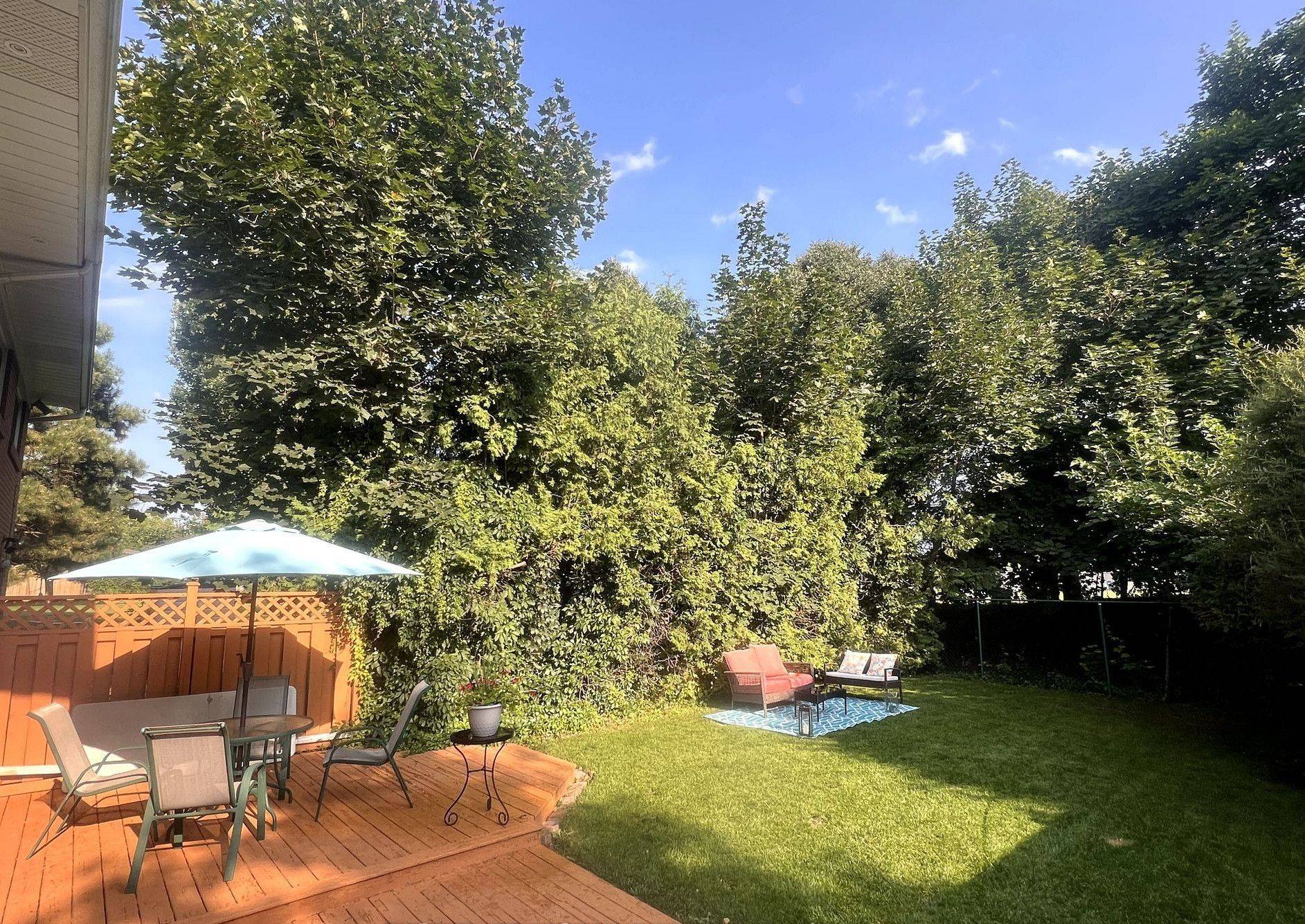 Toronto C13, ON M3A 2E1,116 Roywood DR #LOWER A