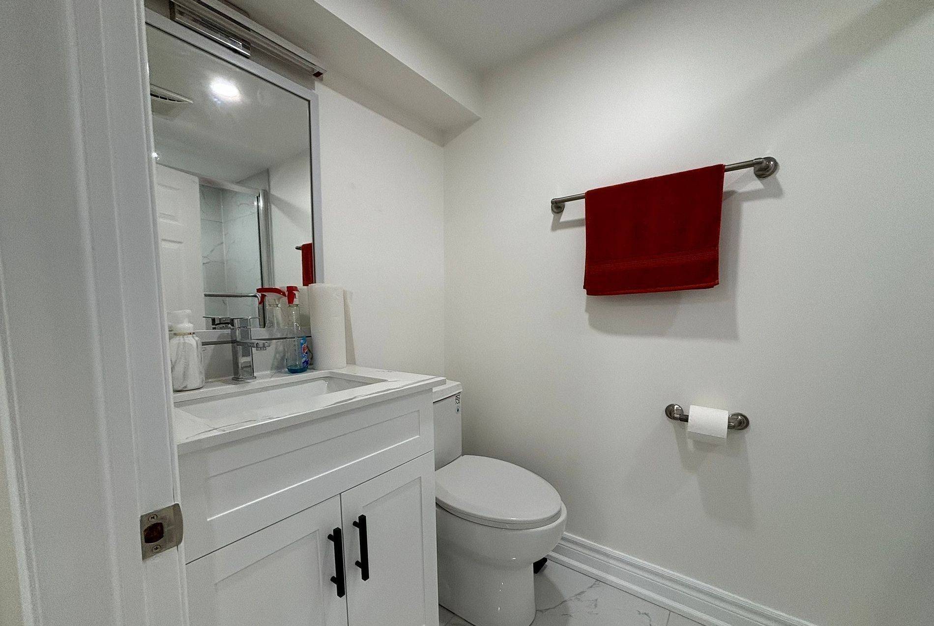 Toronto C13, ON M3A 2E1,116 Roywood DR #LOWER A