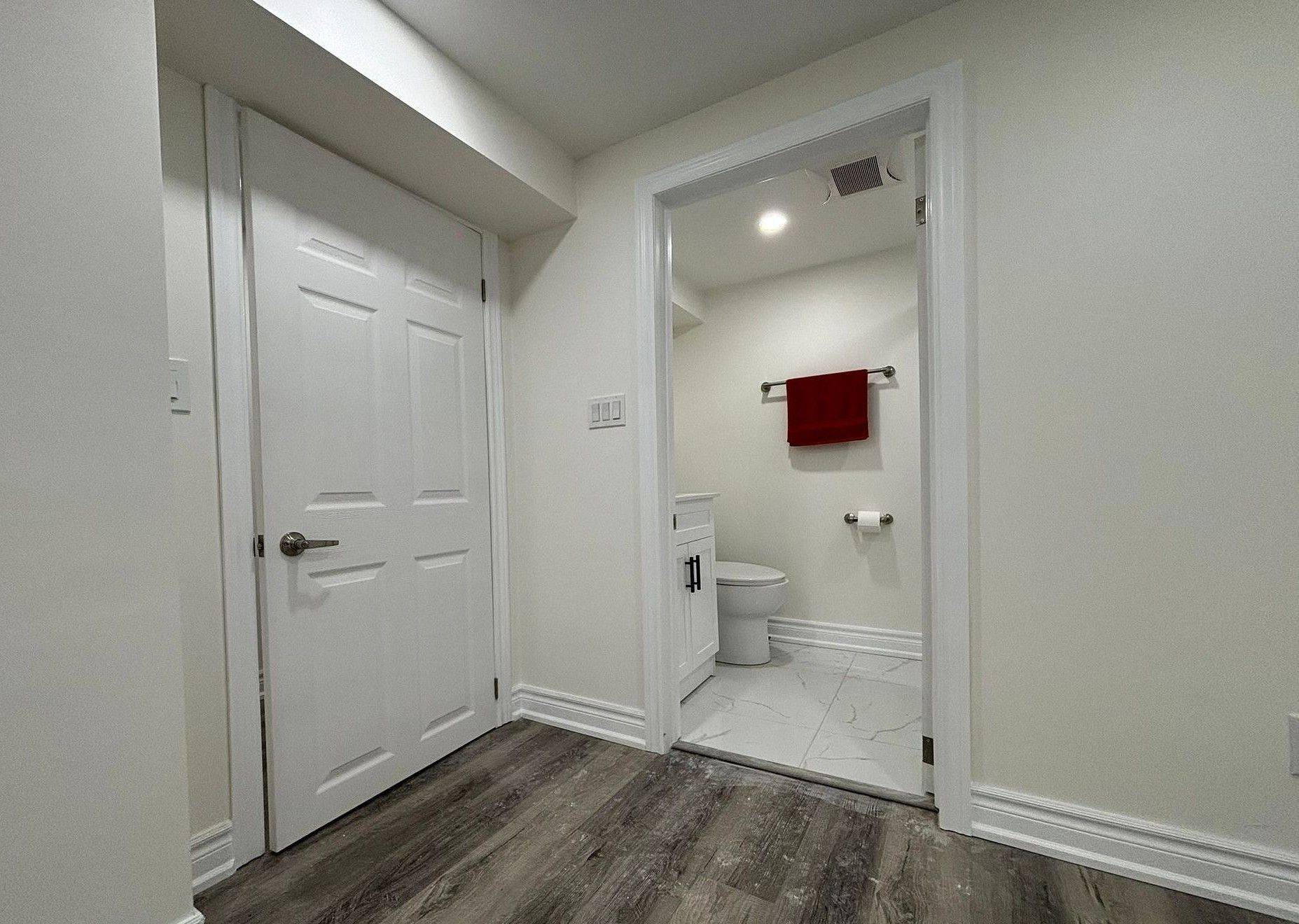 Toronto C13, ON M3A 2E1,116 Roywood DR #LOWER A