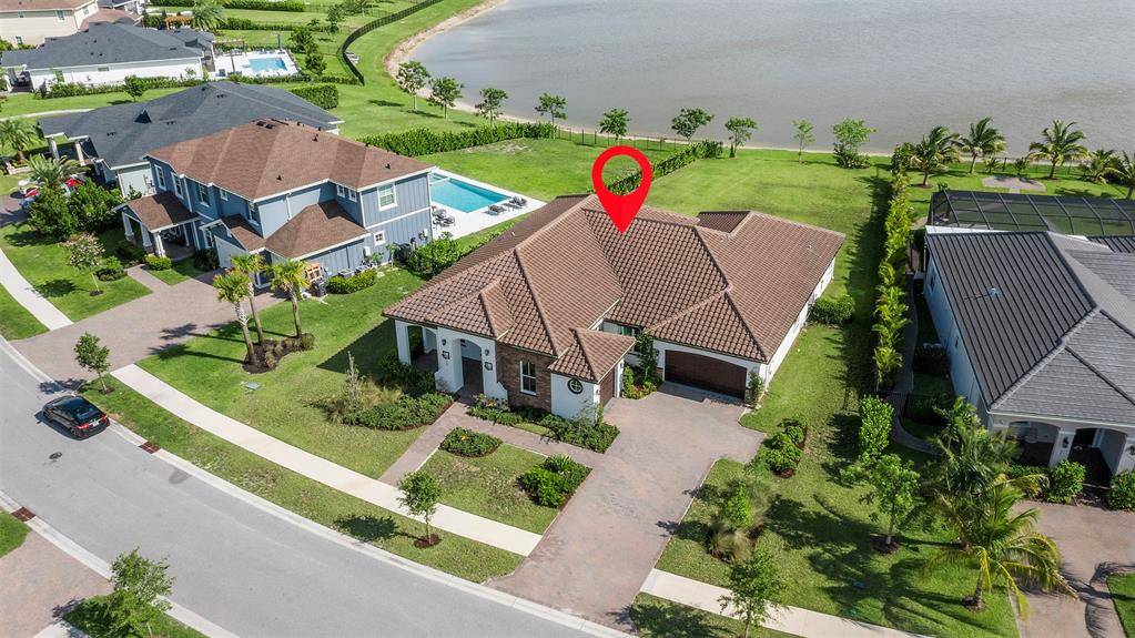 Loxahatchee, FL 33470,935 Hookline Cir