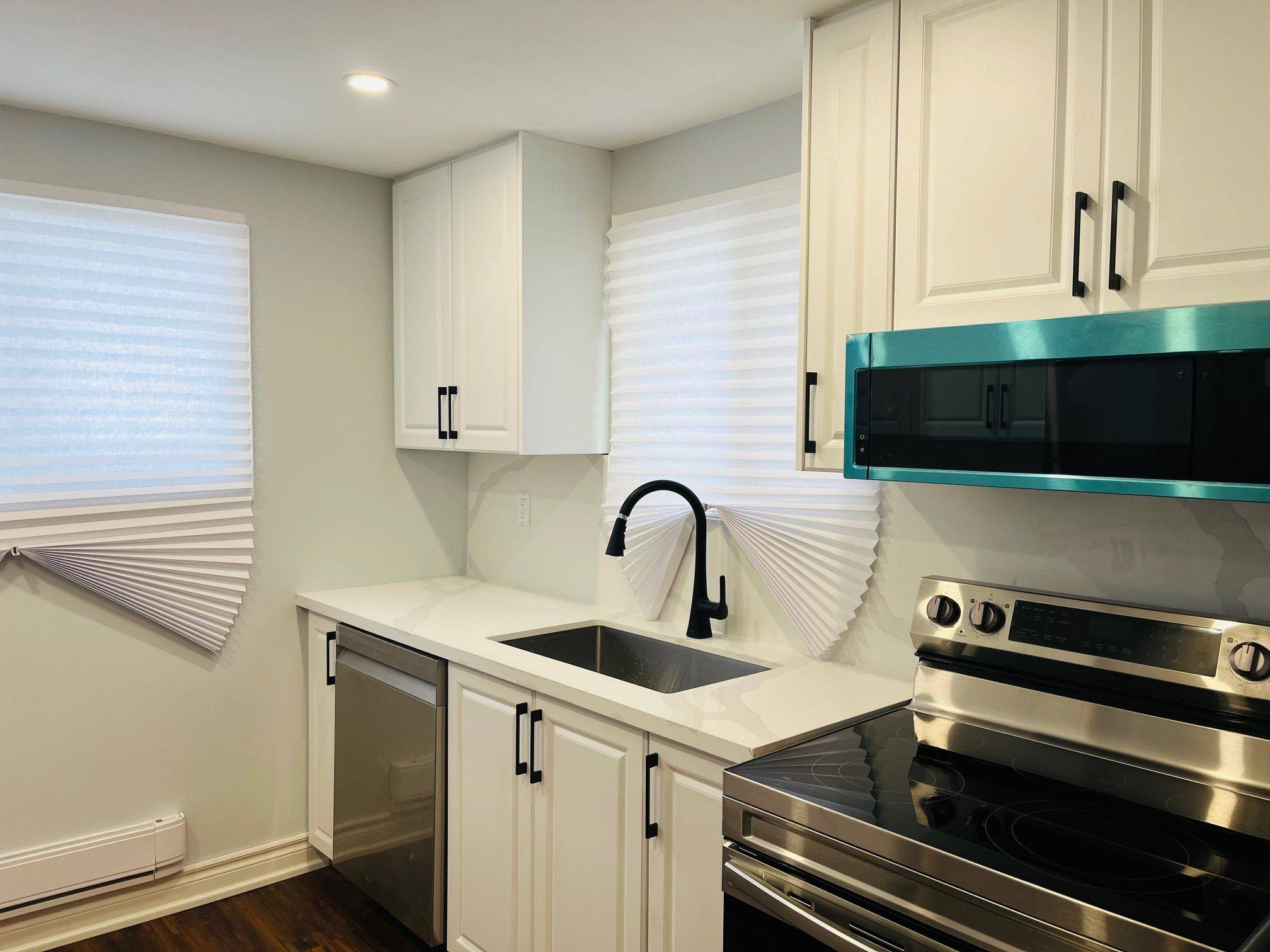 Barrie, ON L4M 5W6,221 Hickling TRL