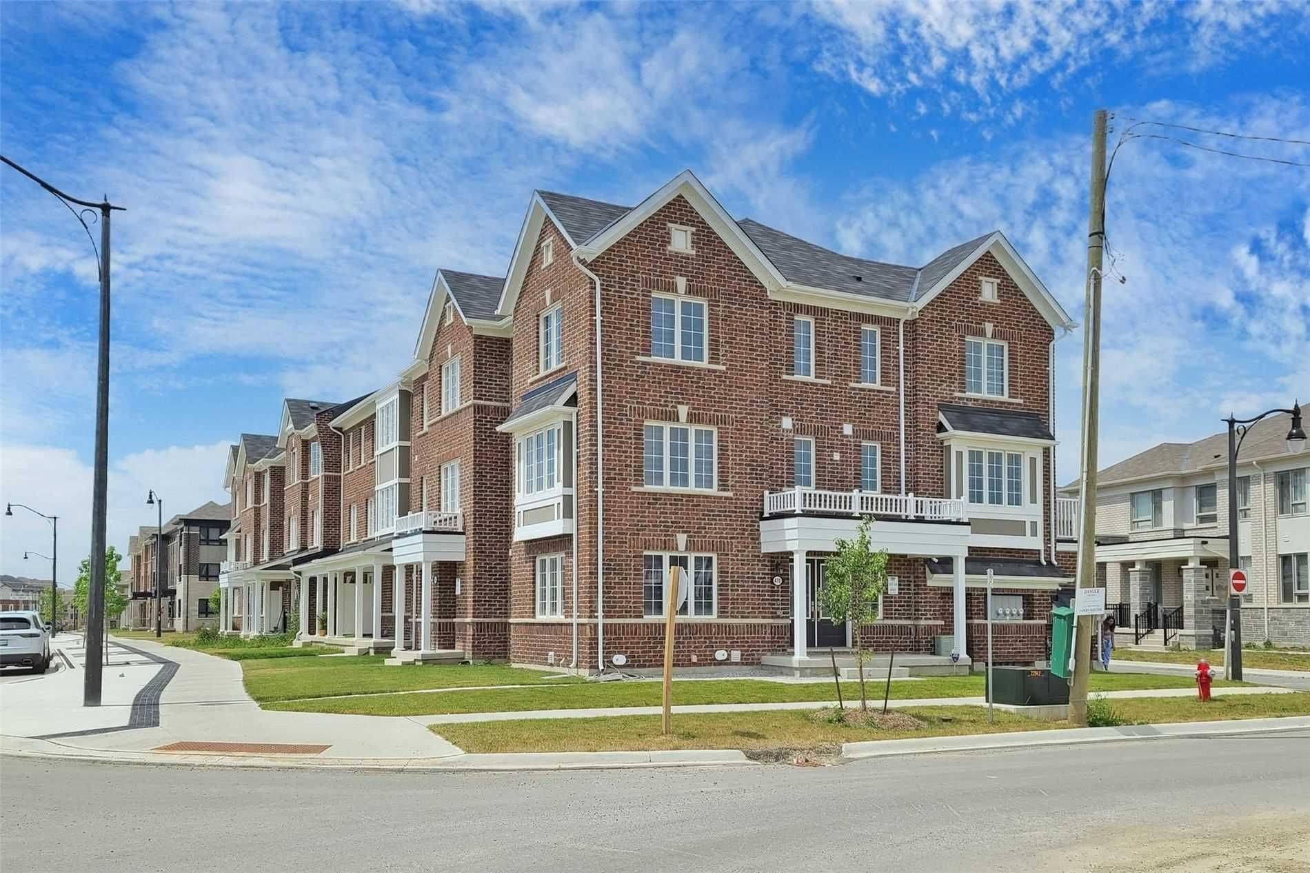 Brampton, ON L7A 0H1,468 Remembrance RD