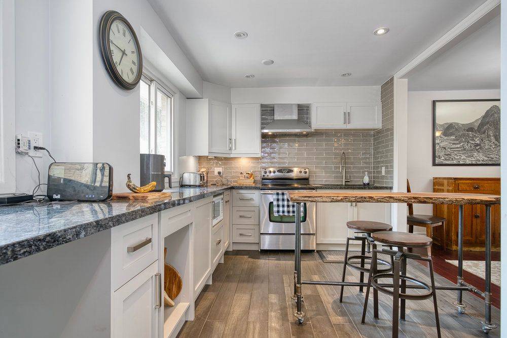 Toronto W06, ON M8W 3B2,92 Twenty Ninth ST #3