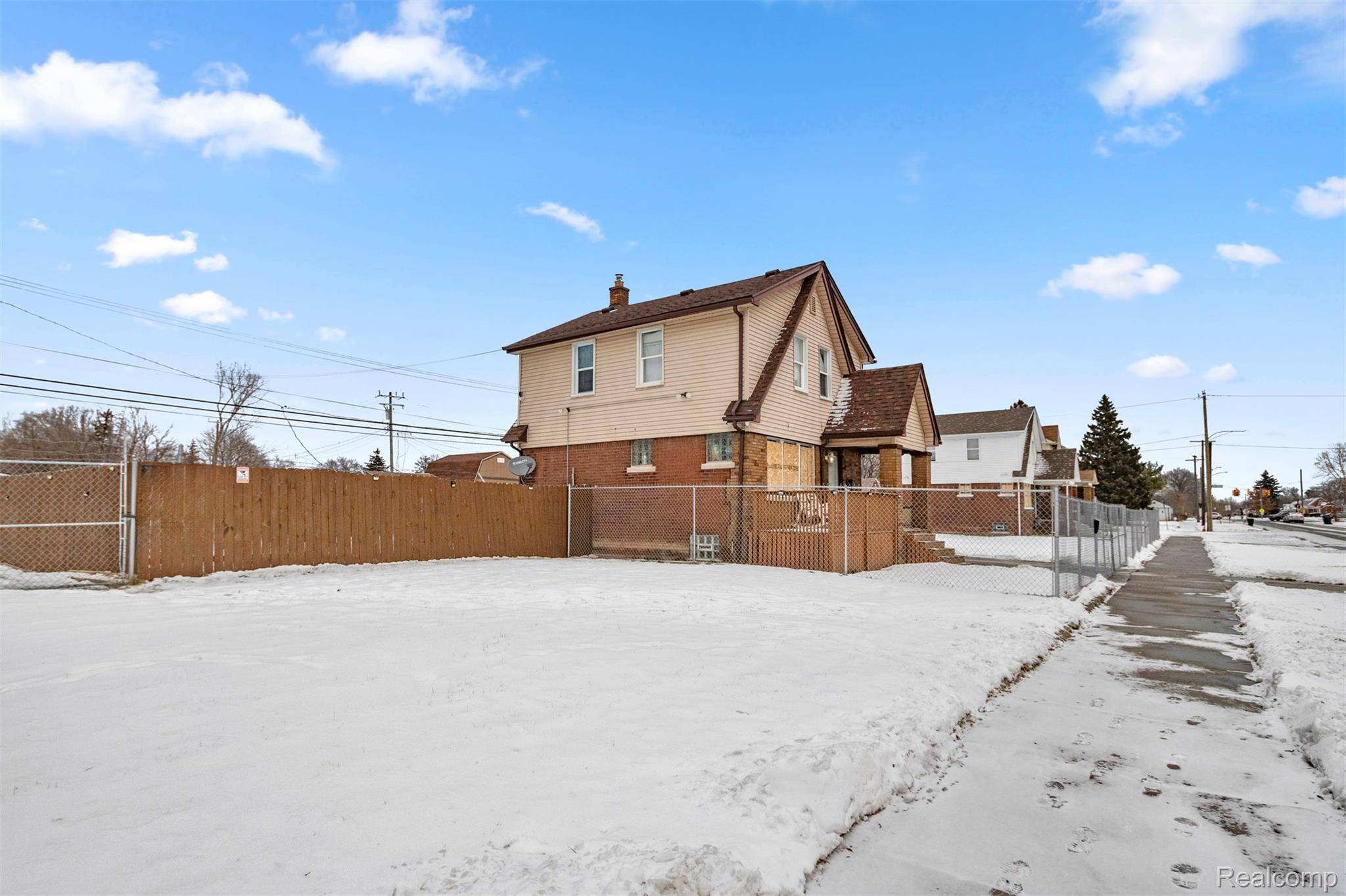 Detroit, MI 48205,13417 E State Fair ST