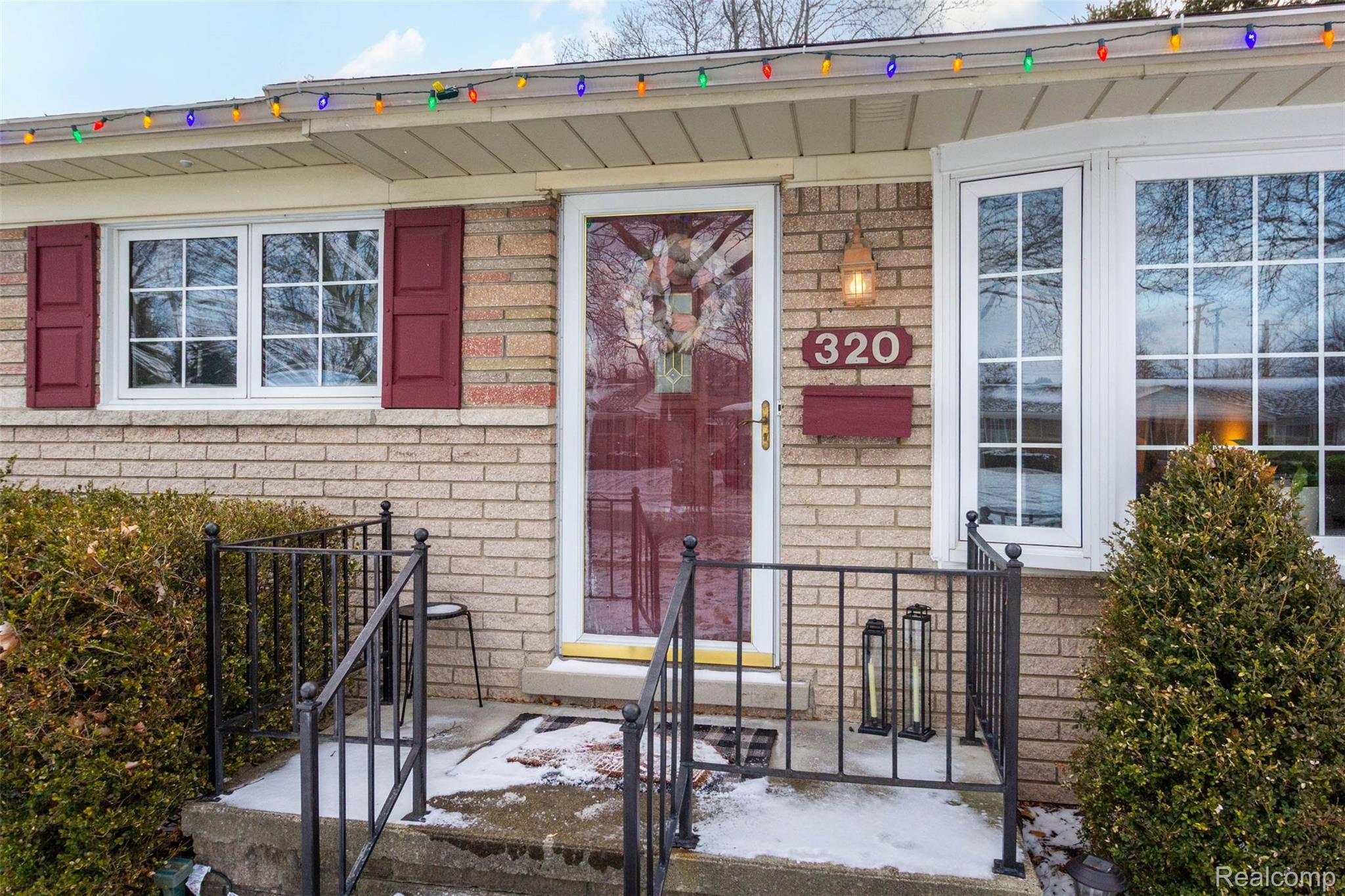 Clawson, MI 48017,320 N Batchewana ST