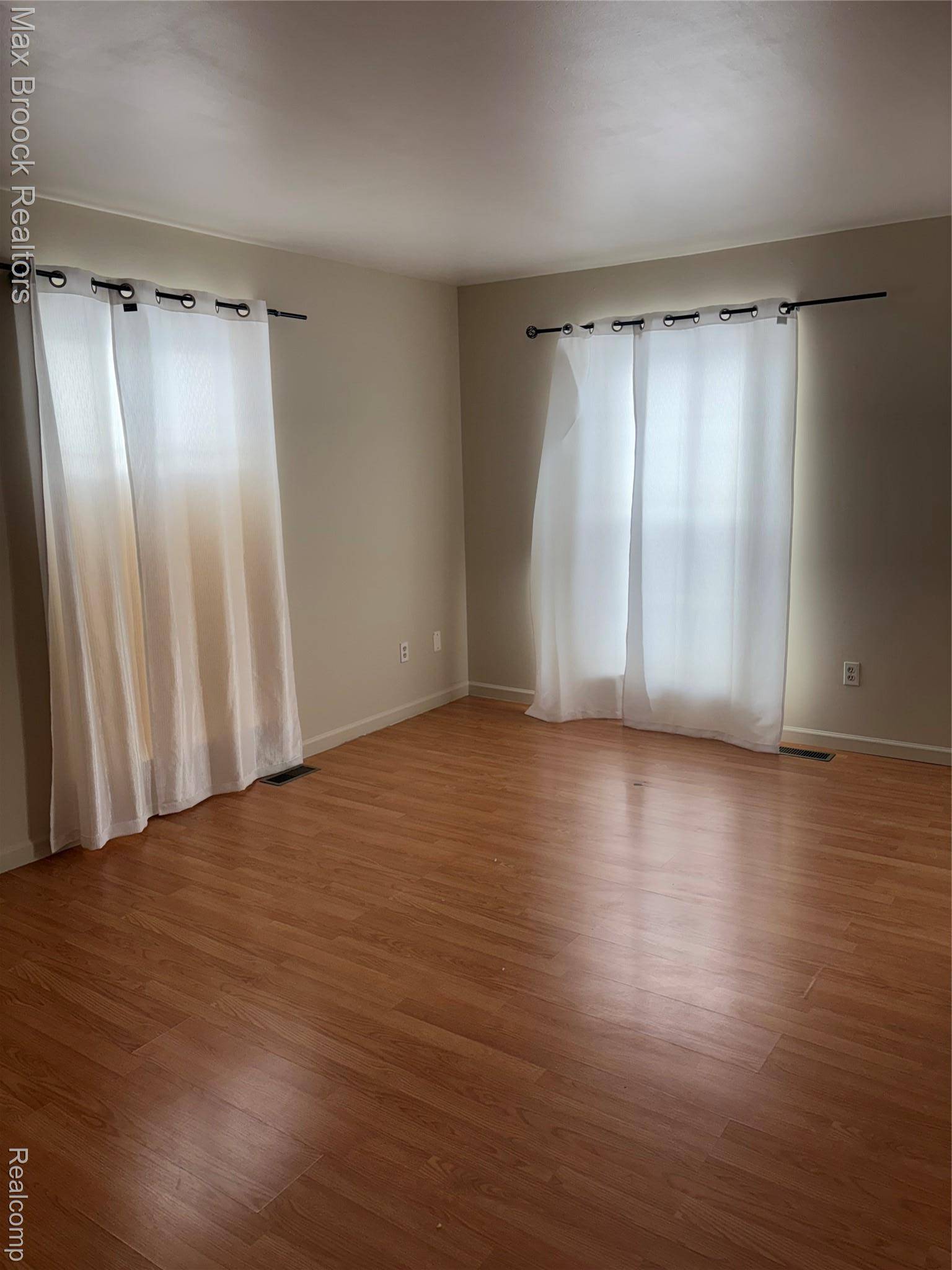 Sterling Heights, MI 48312,35122 TERRYBROOK DR