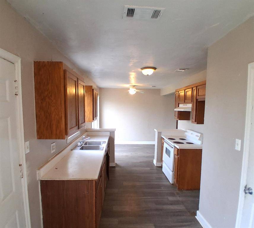 Denison, TX 75020,43 W Parnell Street