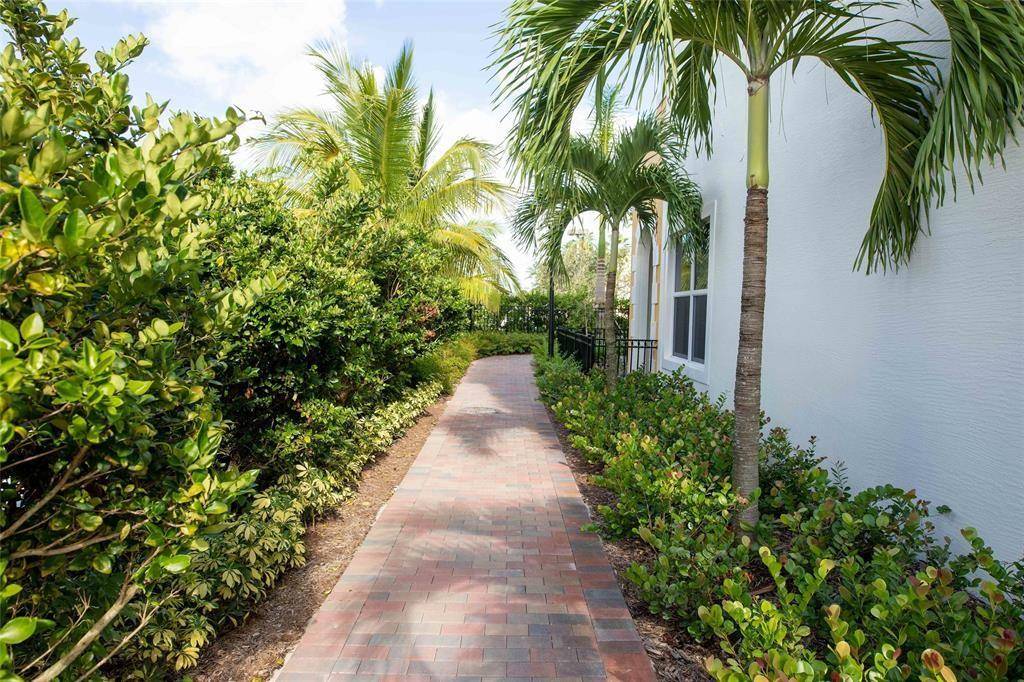 Pembroke Pines, FL 33028,1759 NW 124th Way #1759