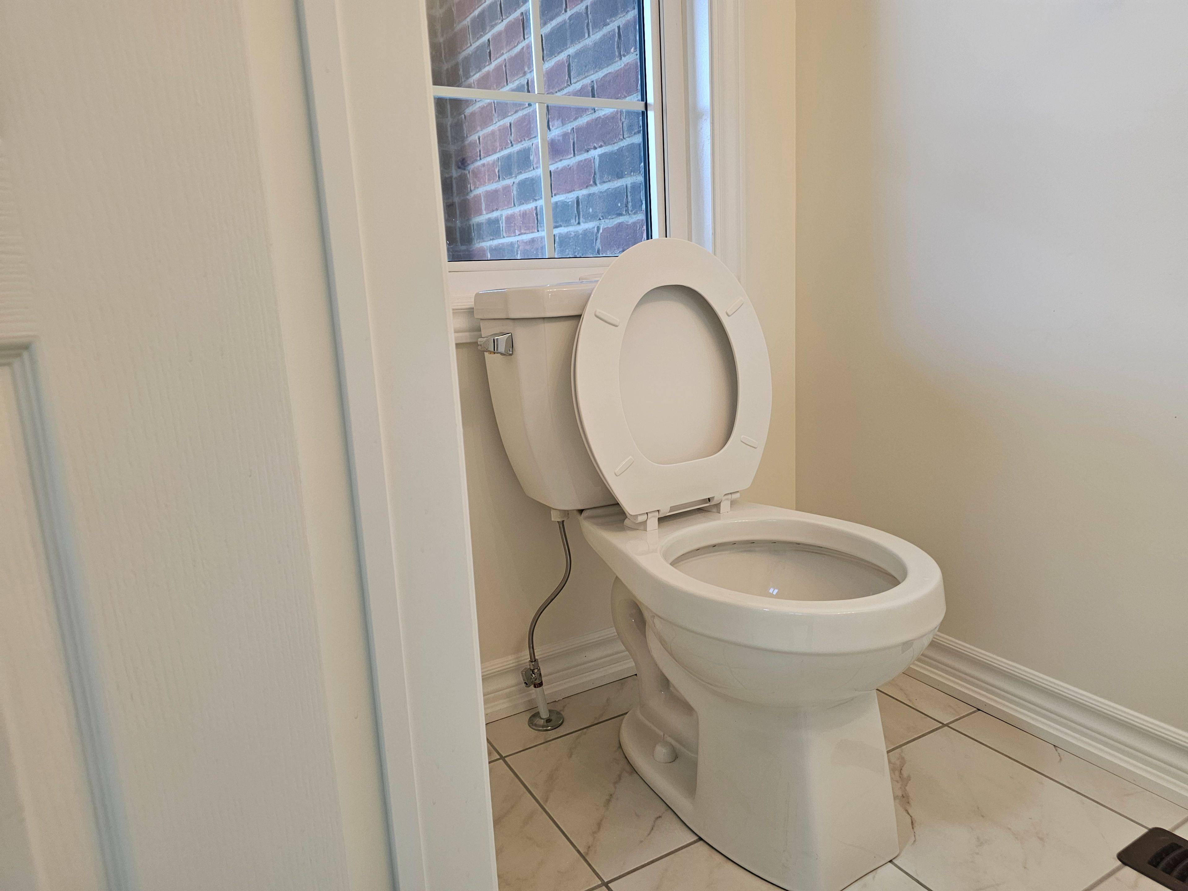 Georgina, ON L0E 1R0,5 Heather Fullerton RD