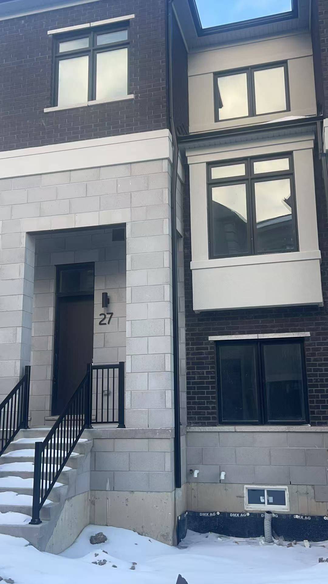 Richmond Hill, ON L4B 0J5,27 Lewis Craigie LN