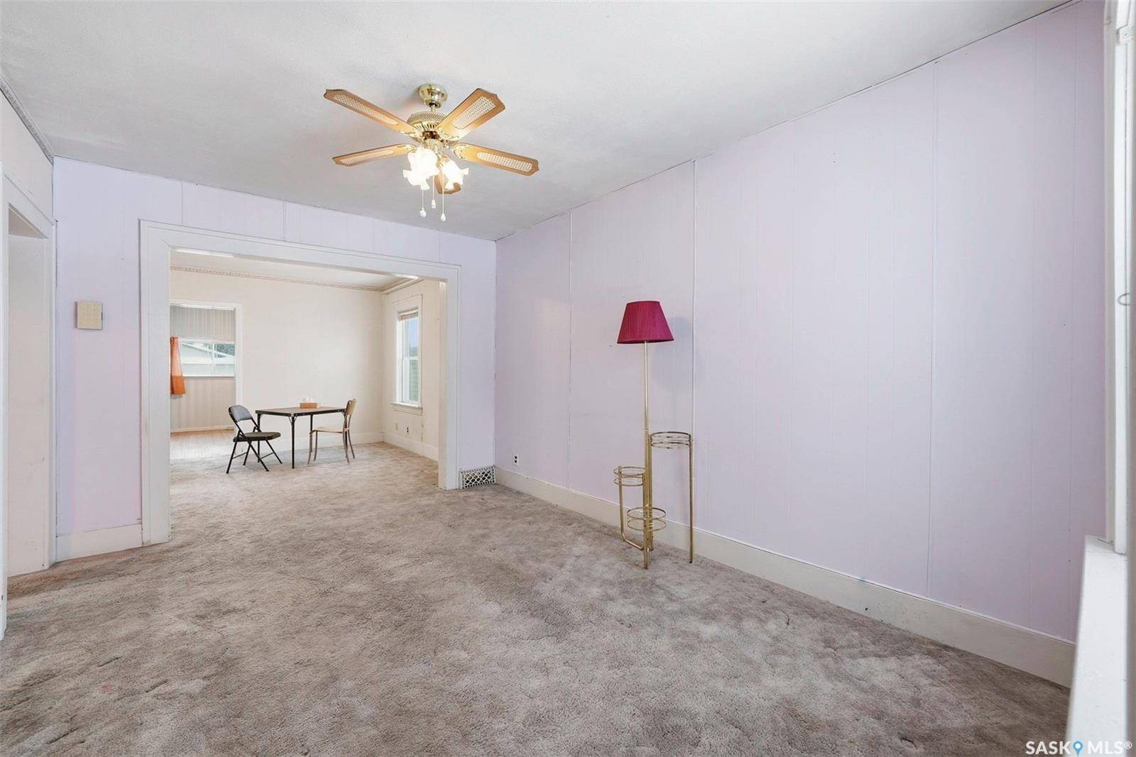 Saskatoon, SK S7L 2M8,607 K AVENUE N