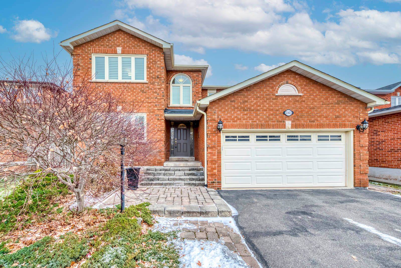 2161 Grenville DR, Oakville, ON L6H 4X1