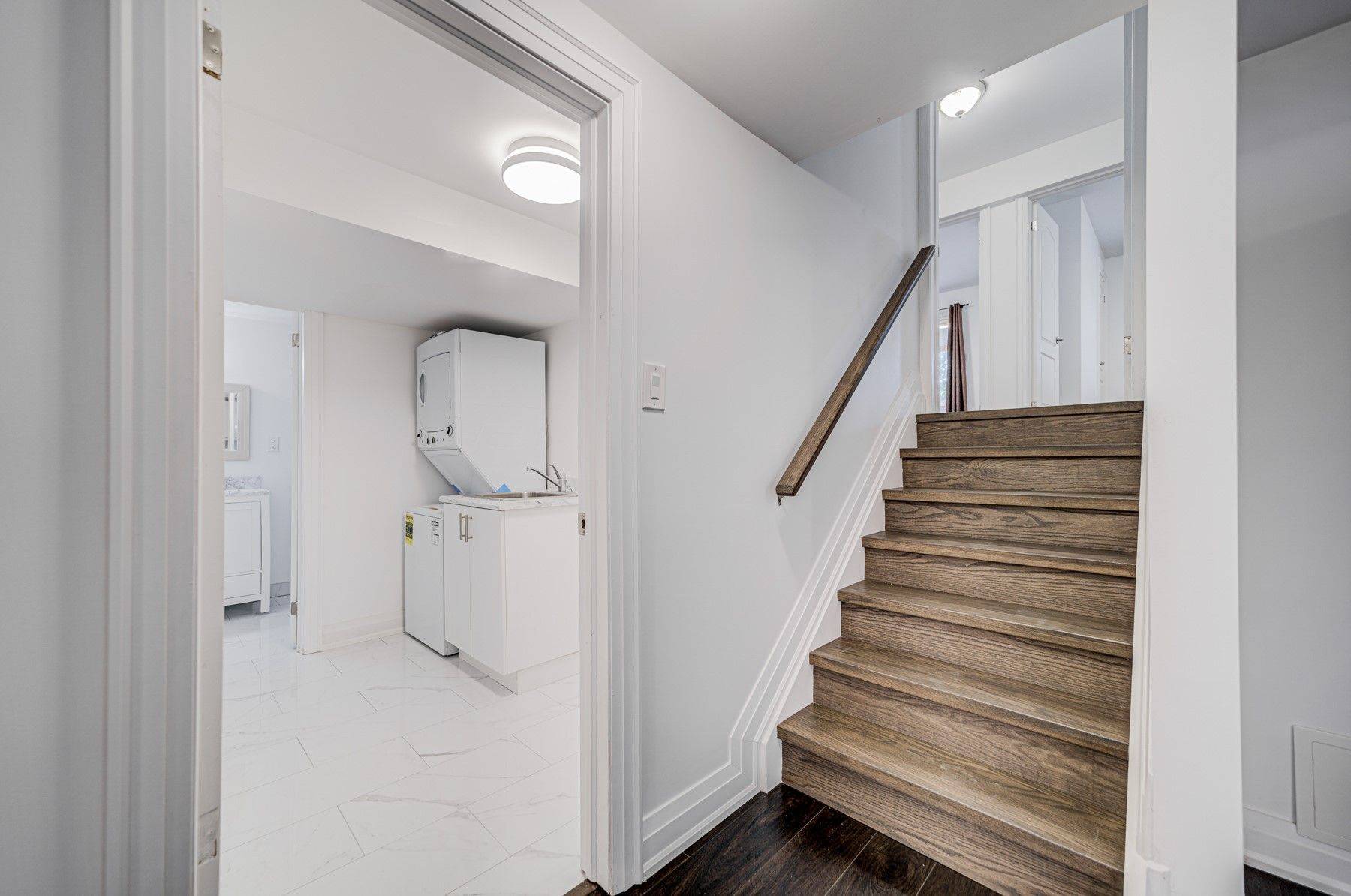 Mississauga, ON L5J 4H6,2575 Benedet DR N #Lower