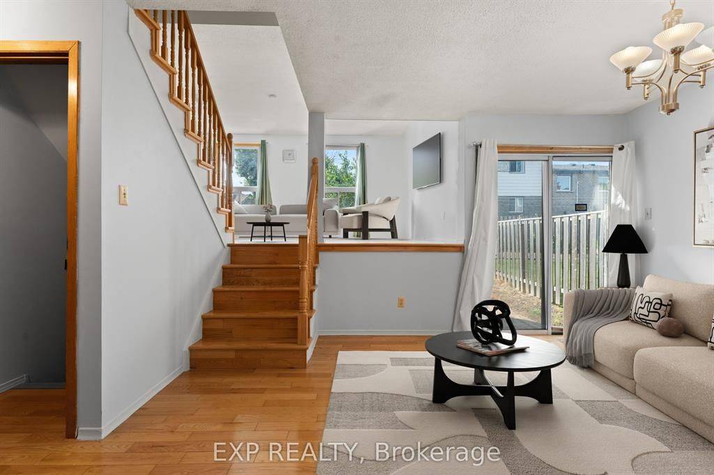 Hamilton, ON L8V 4T5,366 Franklin RD