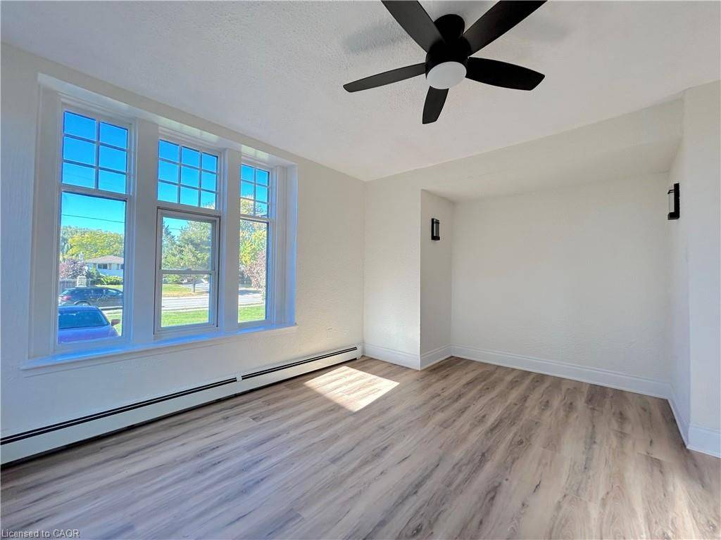 Hamilton, ON L8E 5T4,526 Fifty RD