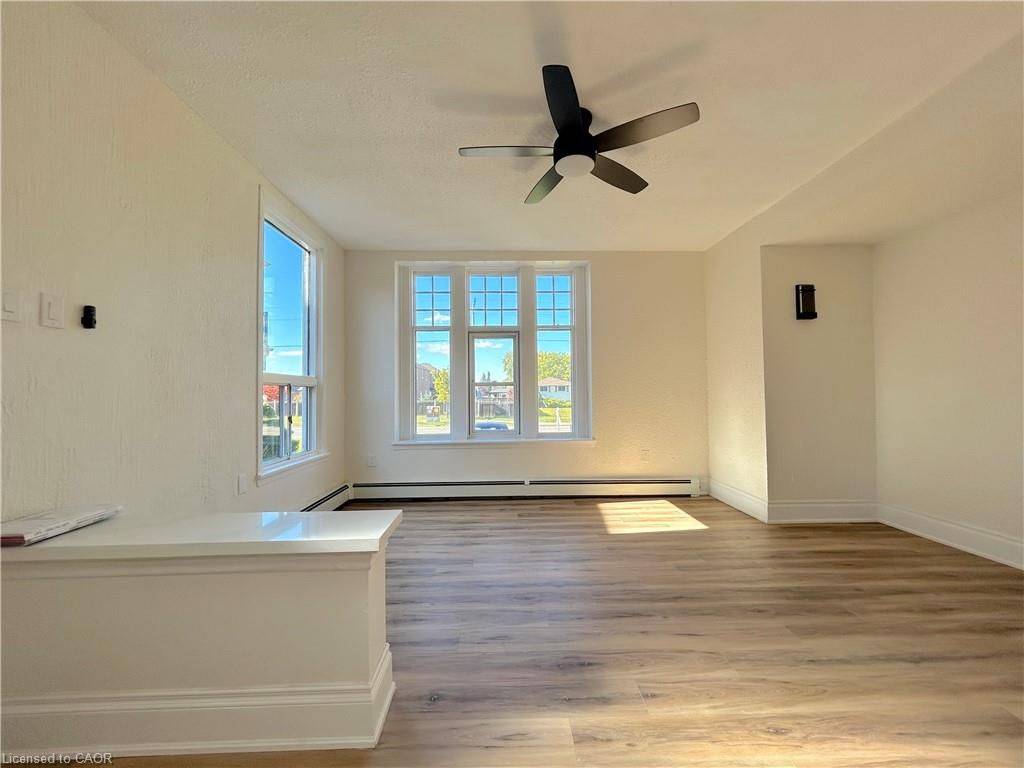 Hamilton, ON L8E 5T4,526 Fifty RD