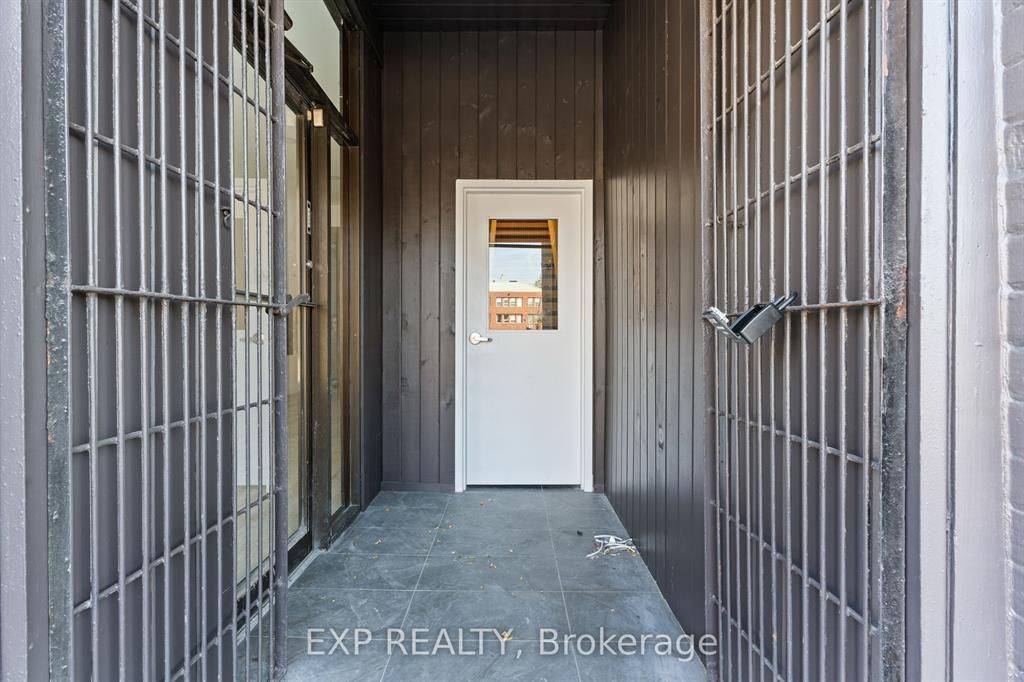 Hamilton, ON L8N 2C2,93 John ST S