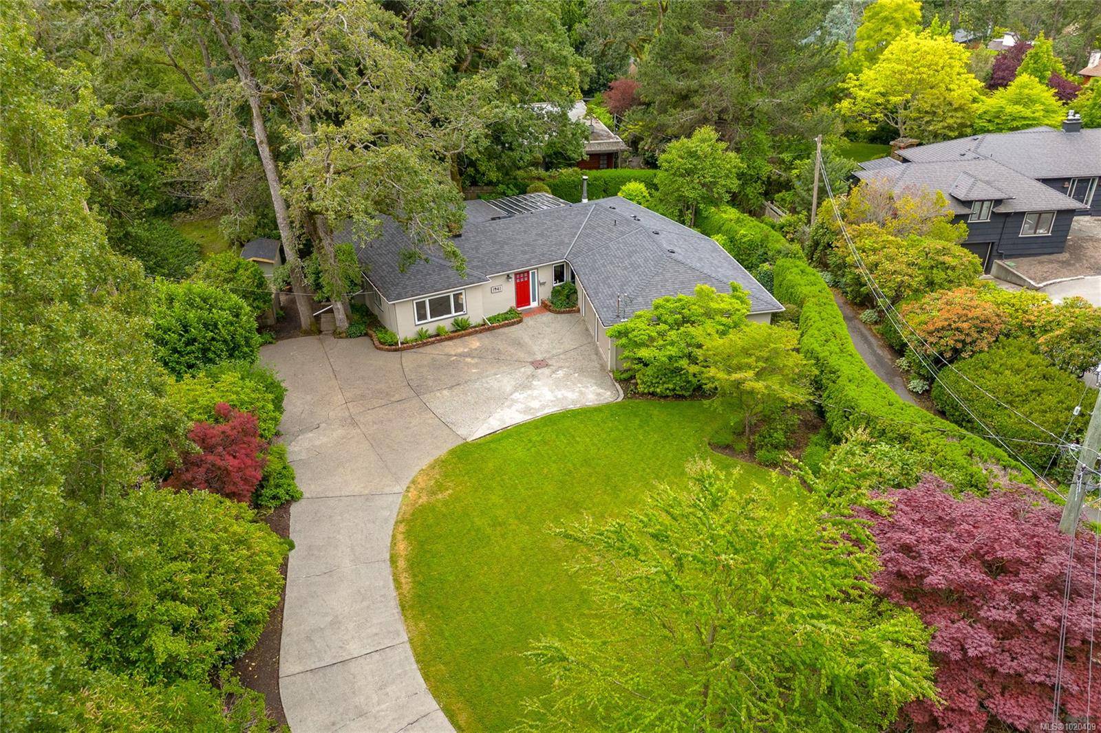 Saanich, BC V8P 1R1,1941 Mayfair Dr