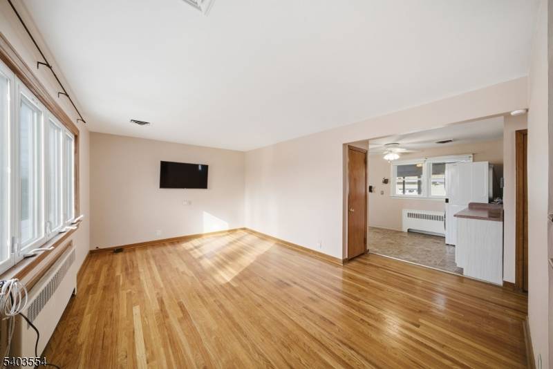 Clark Twp., NJ 07066,52 Broadway